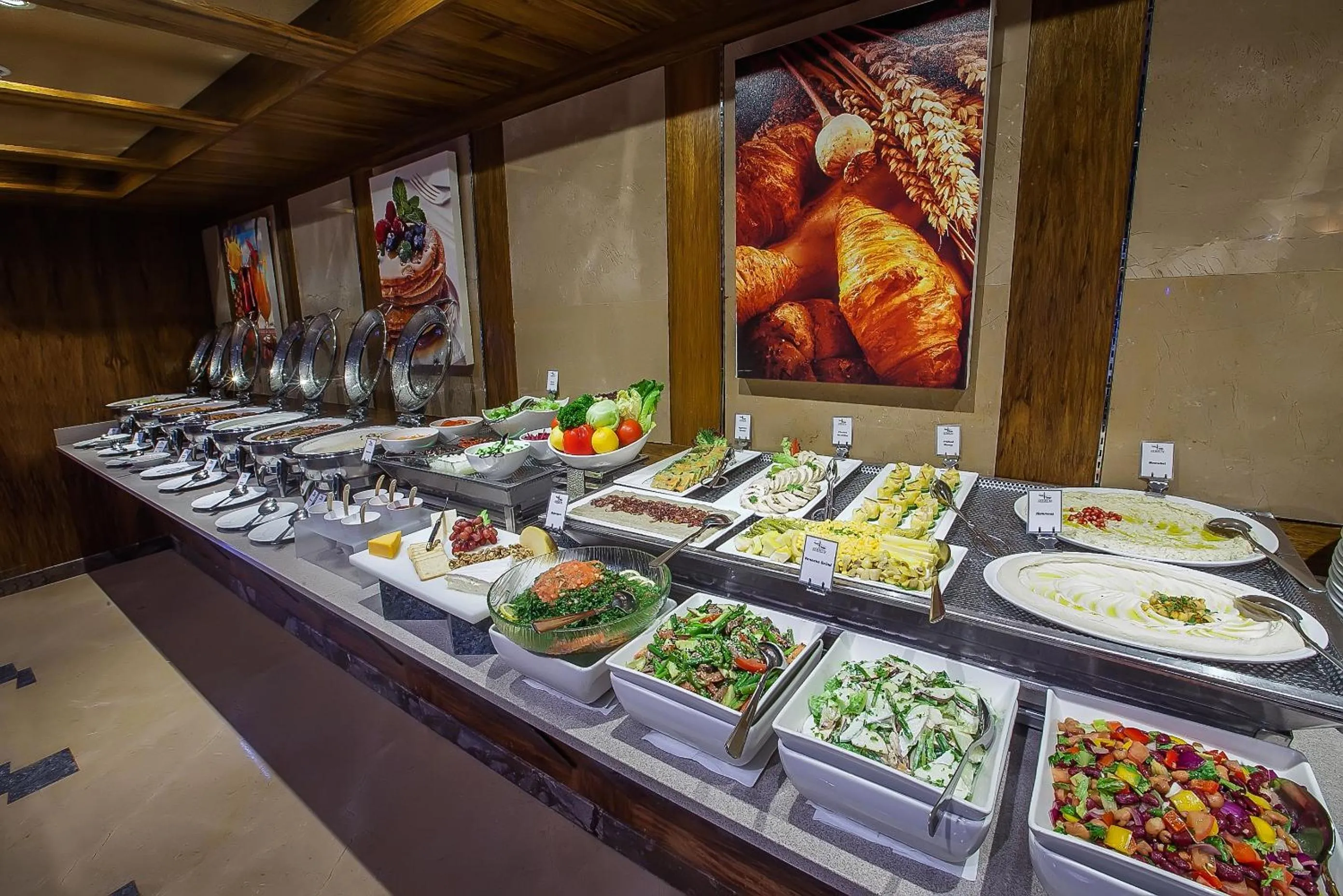 Restaurant/places to eat in Capitol Hotel Jumeirah Dubai