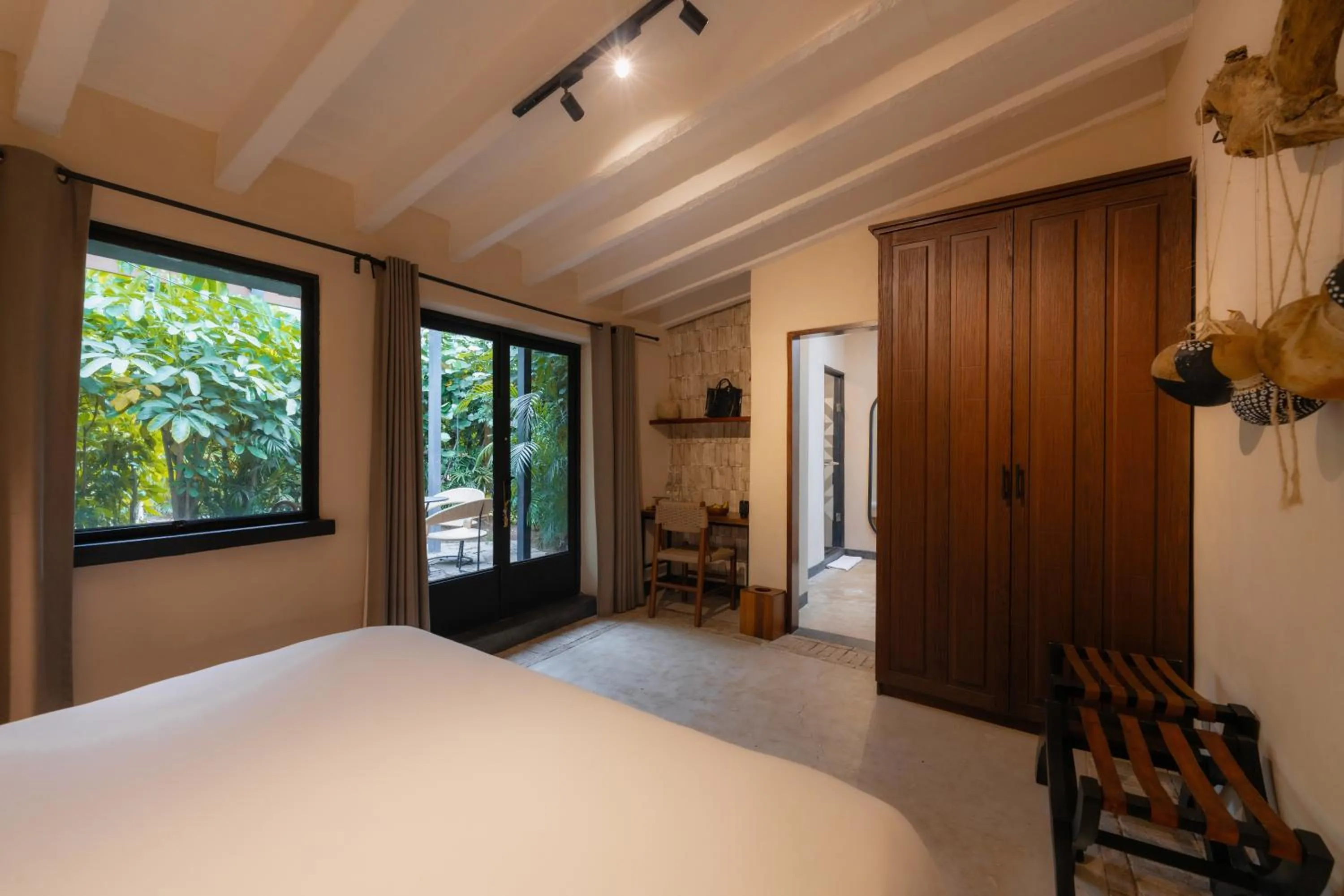 furniture, Bed in Amomoxtli