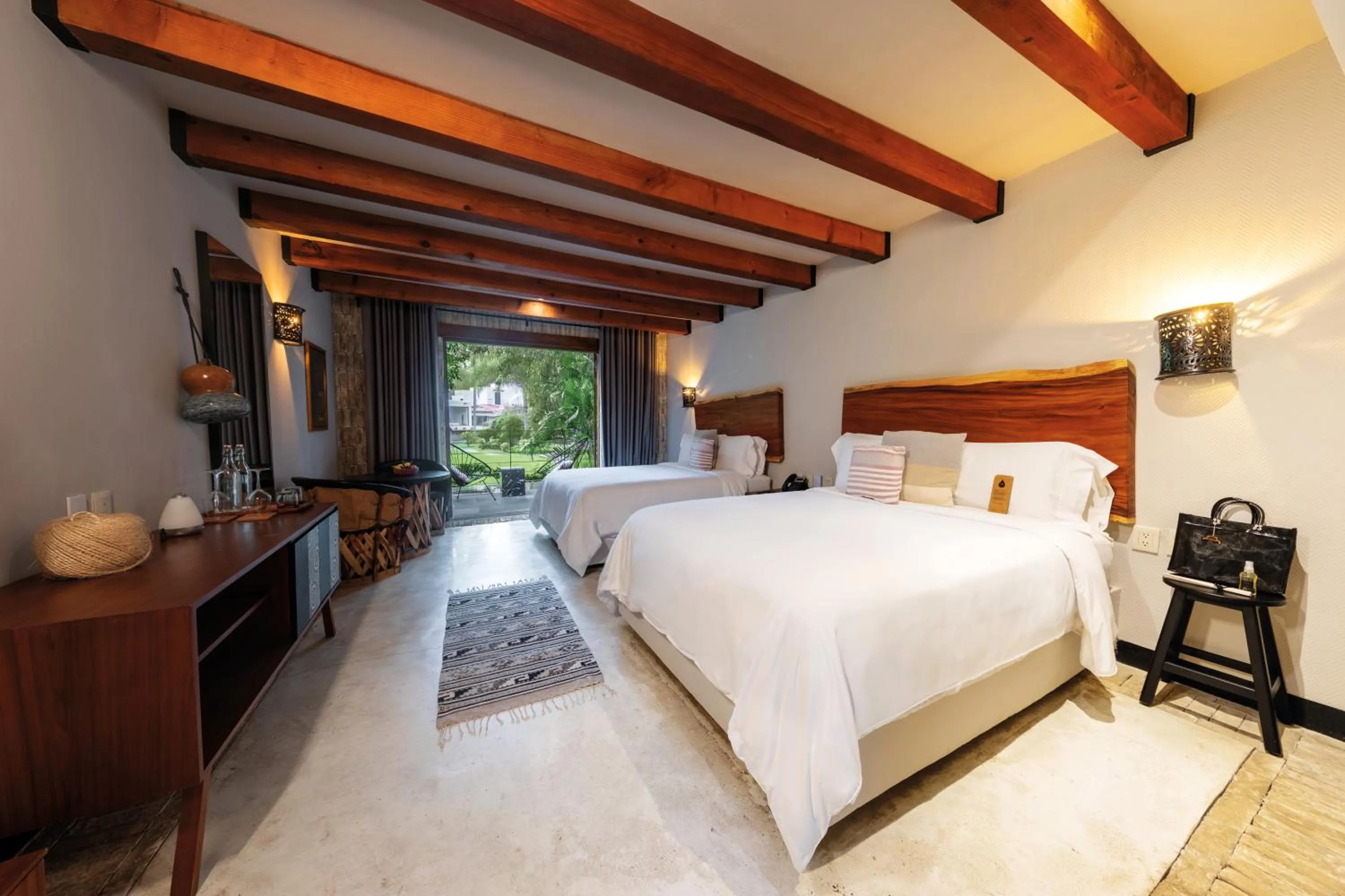 Photo of the whole room, Bed in Amomoxtli