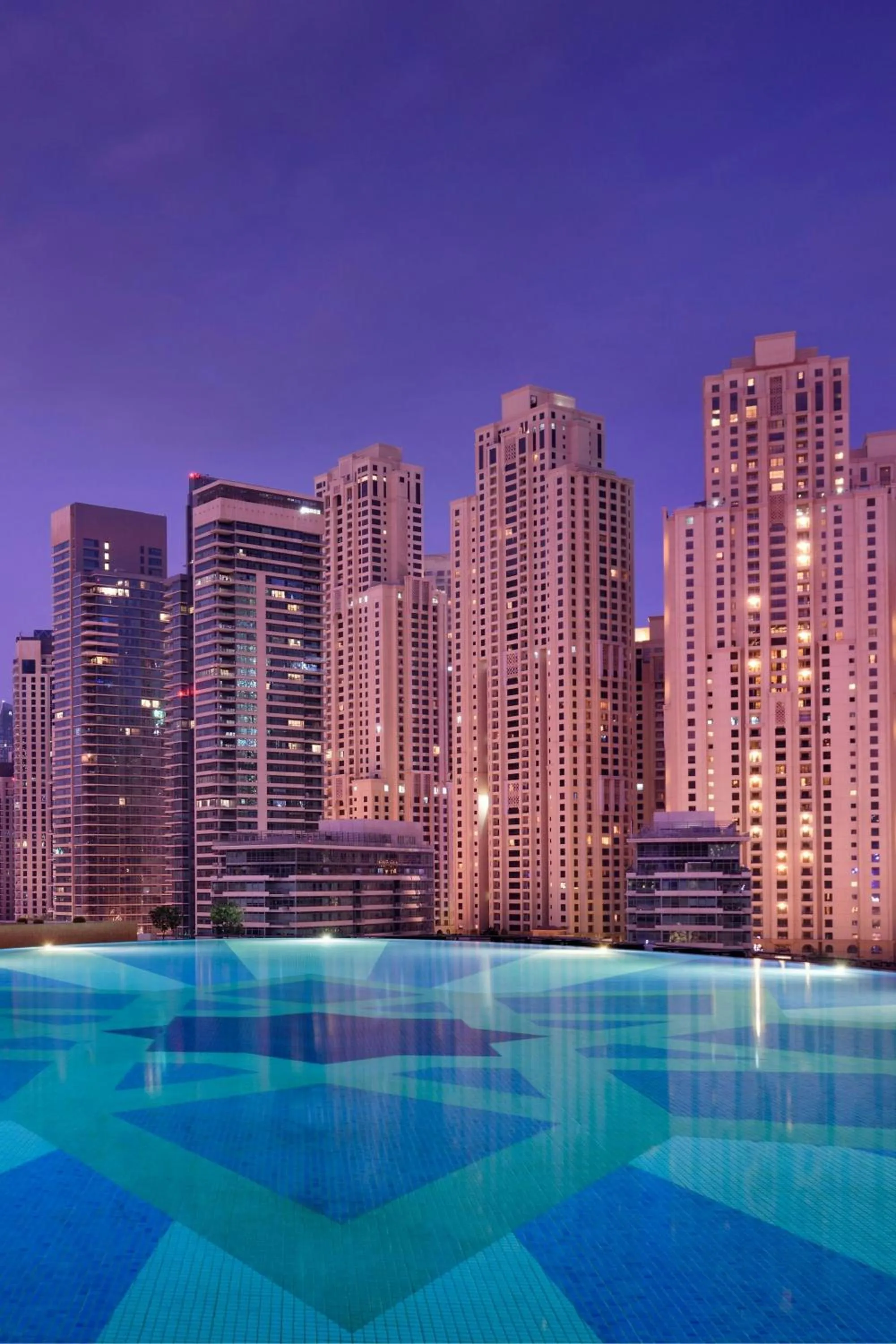 Swimming pool in JW Marriott Hotel Marina