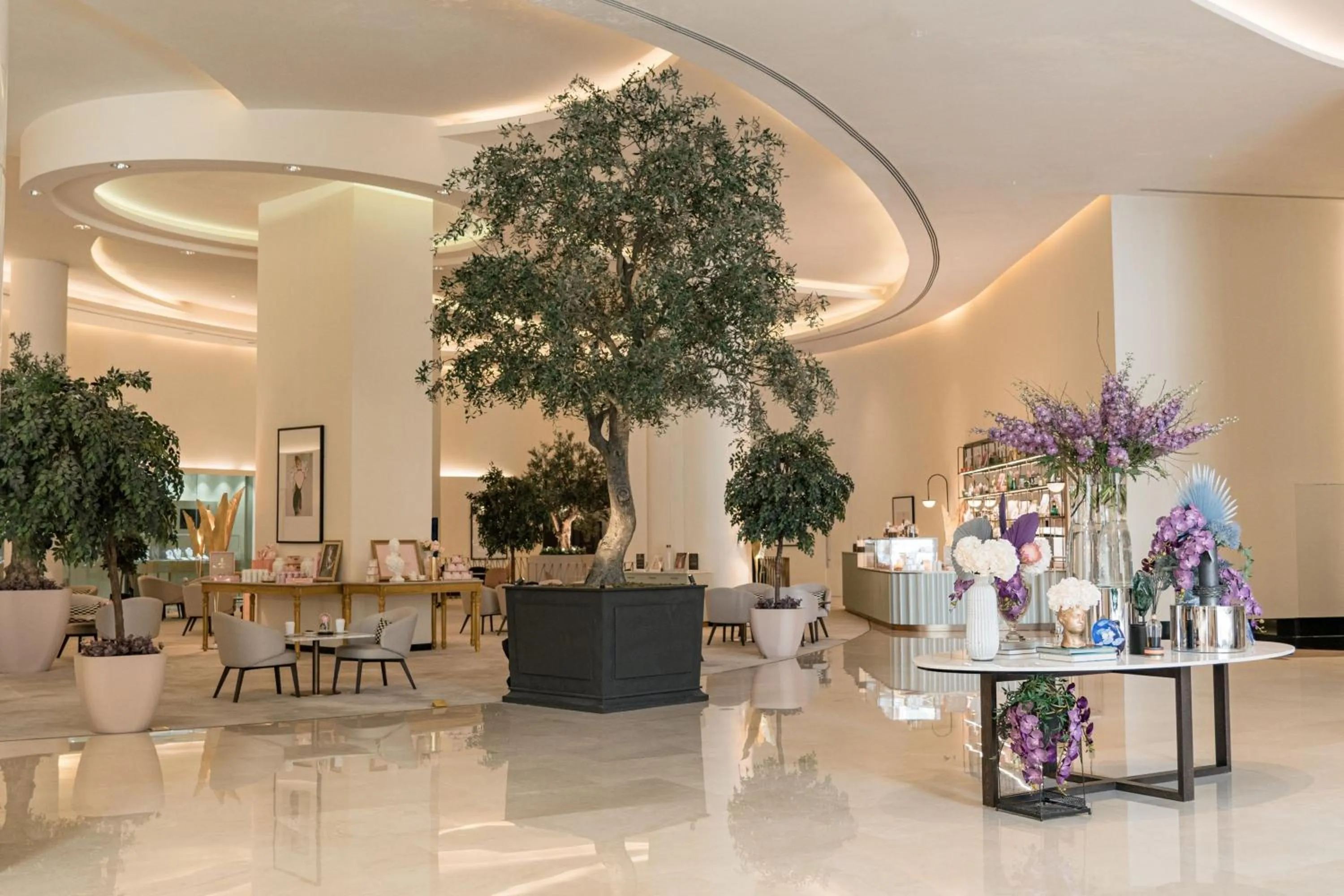 Lounge or bar in JW Marriott Hotel Marina