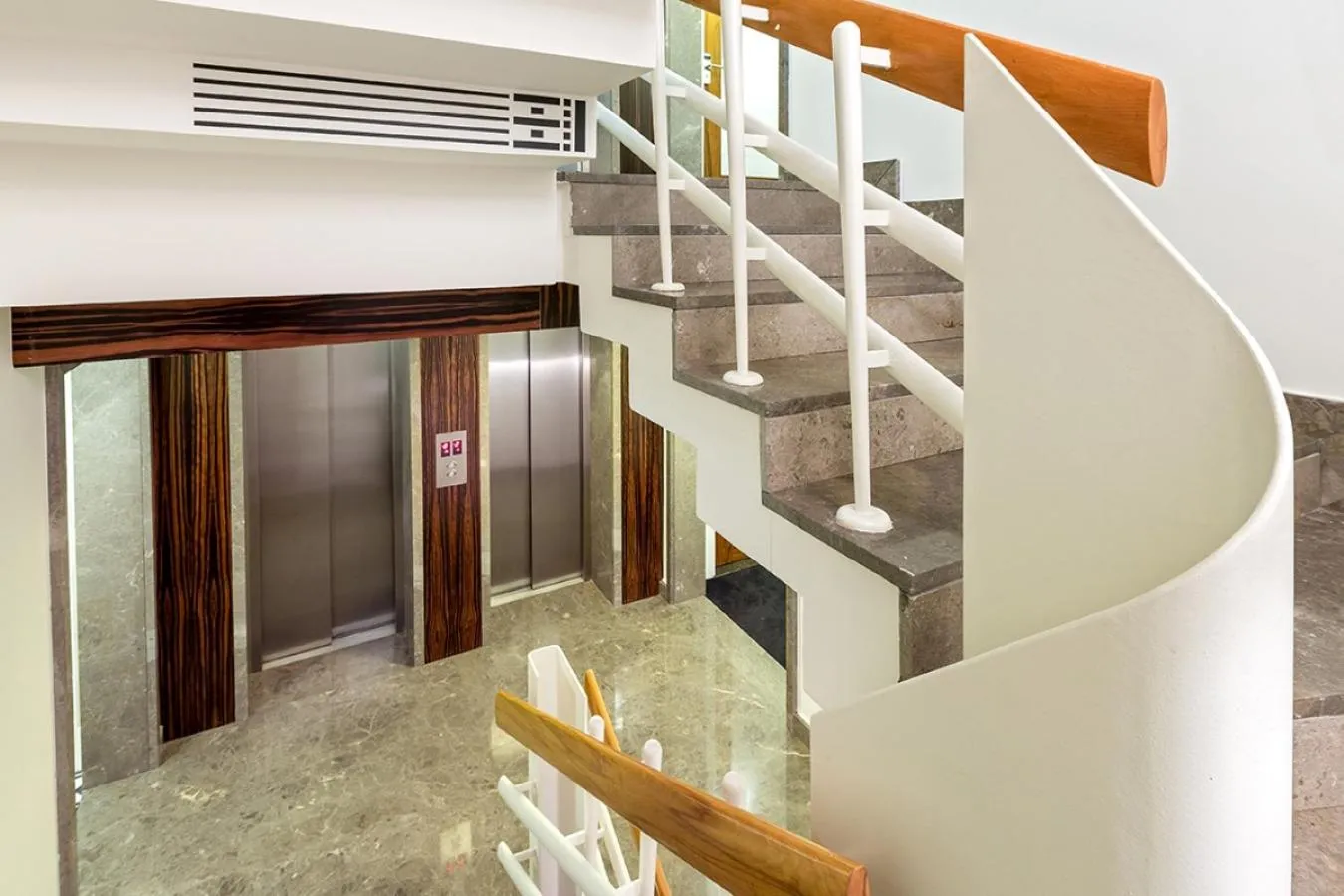 elevator in Miapera Hotel & Spa - Special Class