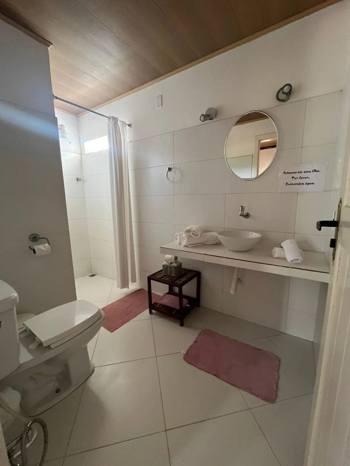 Toilet in Pousada Chic N Choc