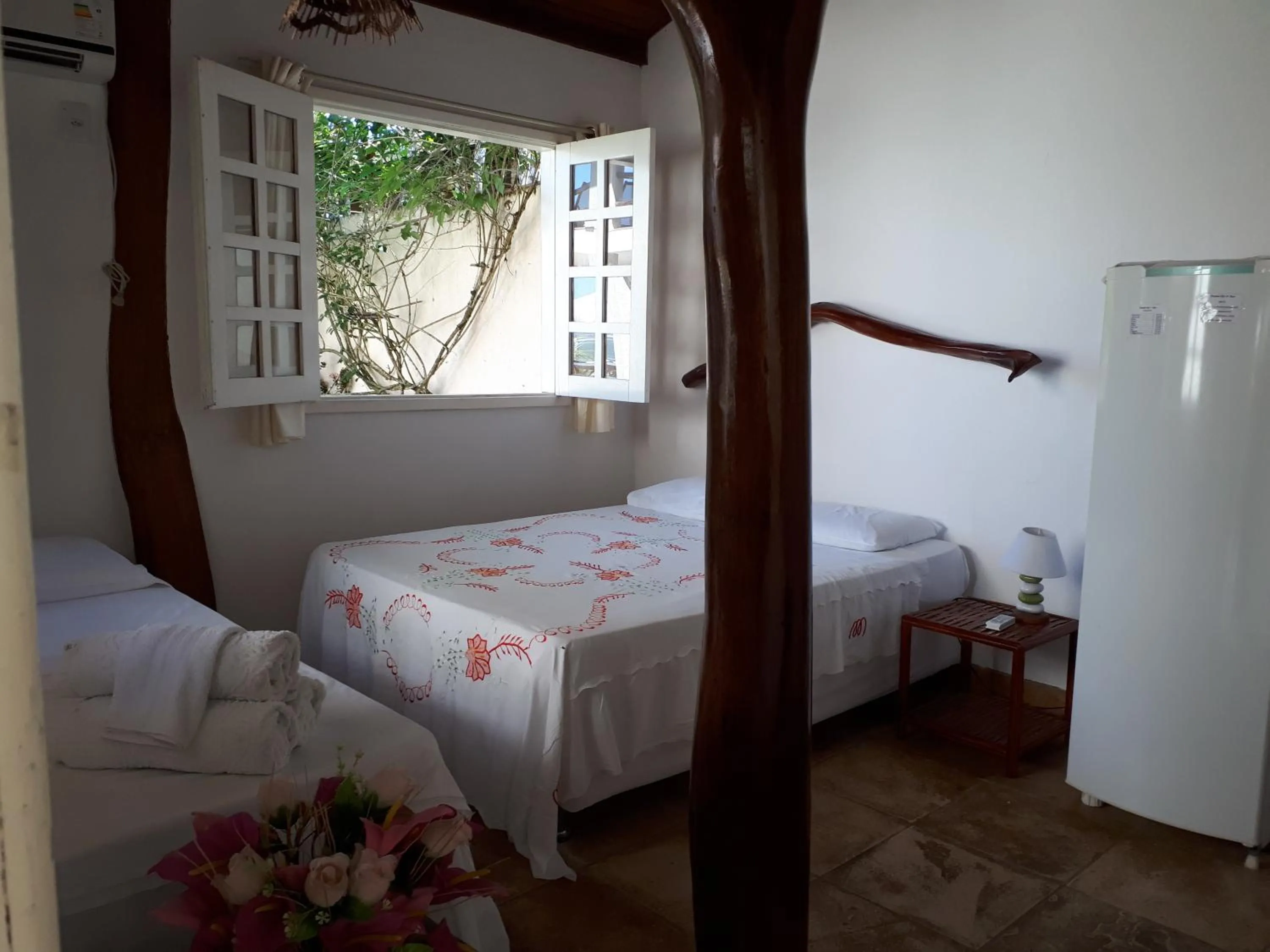 Photo of the whole room, Bed in Pousada Chic N Choc