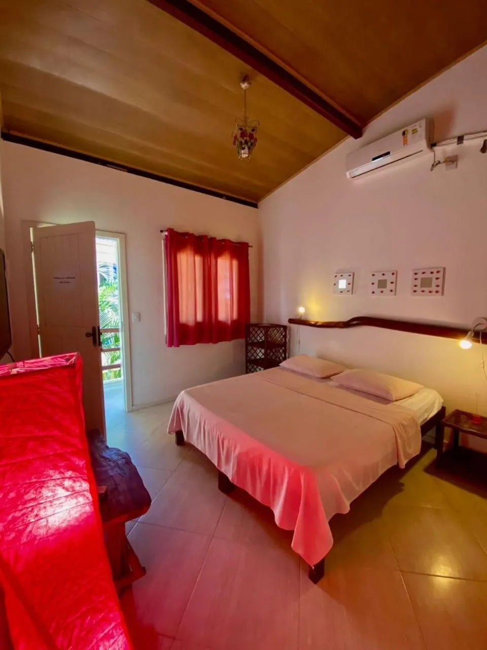 Bedroom, Bed in Pousada Chic N Choc