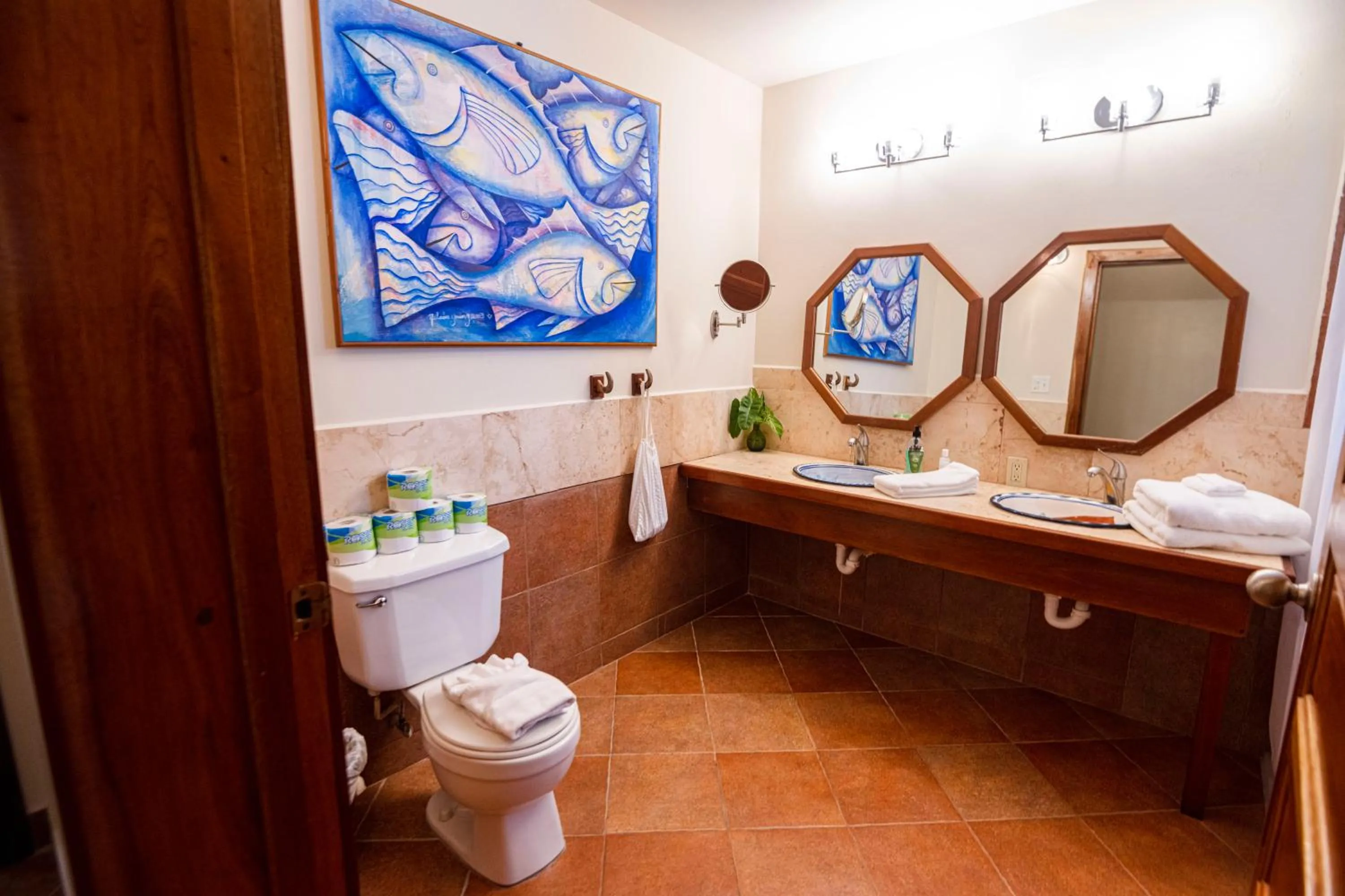 Toilet in Caye Casa