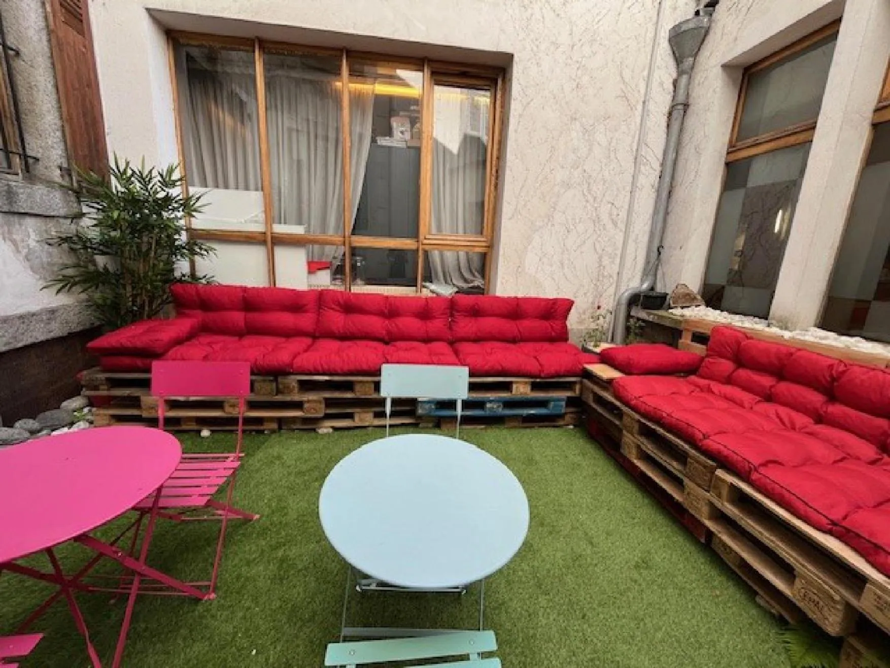 Patio in La Croix Blanche