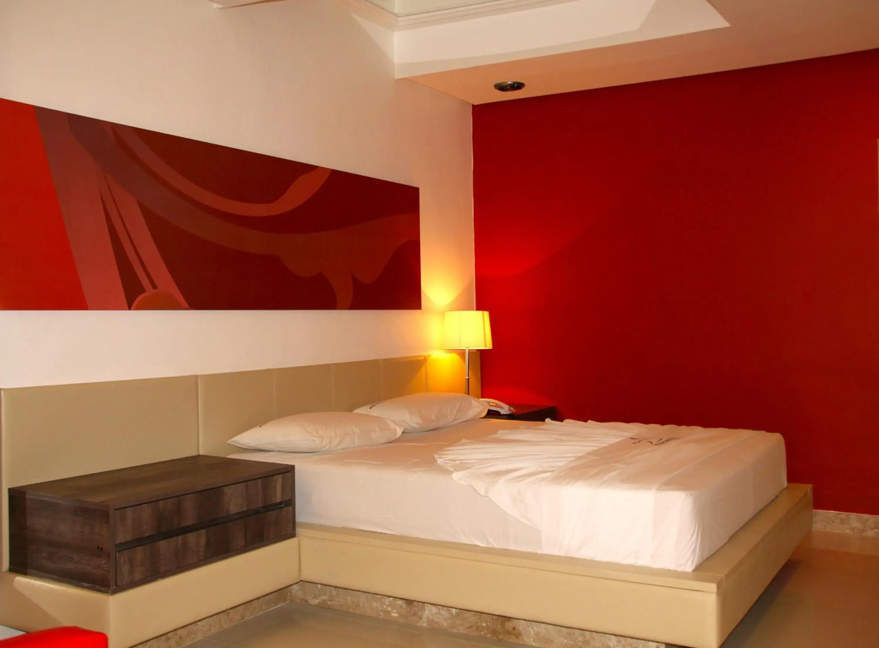 Deluxe Suite in DOM Suites motel (Adult Only) Deluxe Suite in DOM Suites motel (Adult Only)