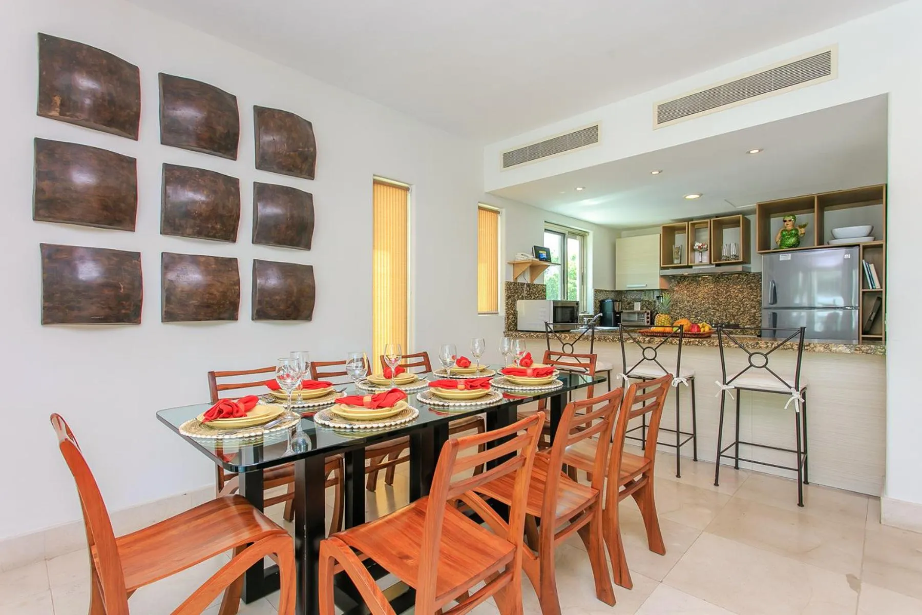 3-Level Condo with a Private Balcony & Rooftop Lounge