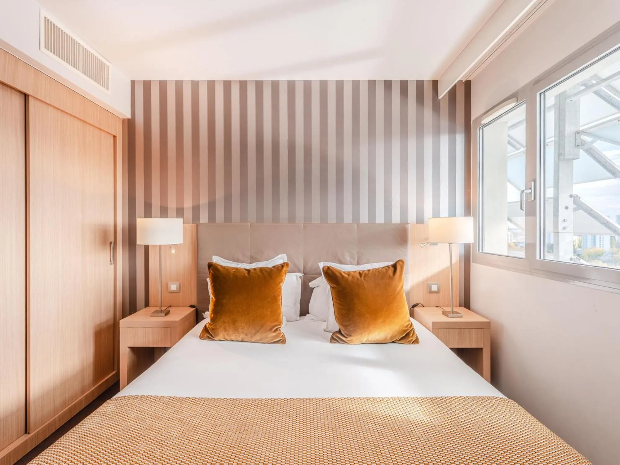 Bedroom, Bed in Residhome Nantes Berges De La Loire