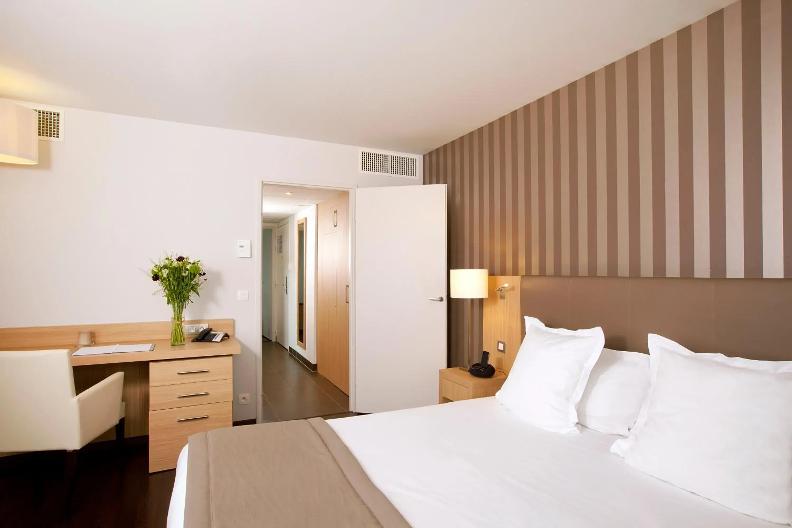 Bedroom, Bed in Residhome Nantes Berges De La Loire Bedroom, Bed in Residhome Nantes Berges De La Loire