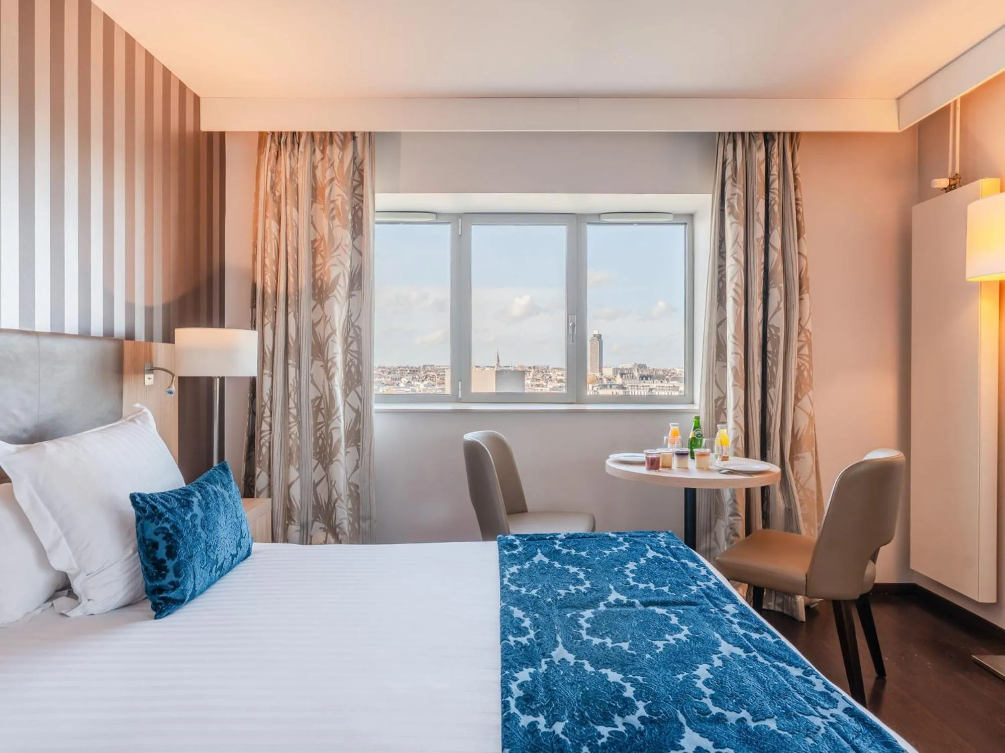 Bedroom, Bed in Residhome Nantes Berges De La Loire