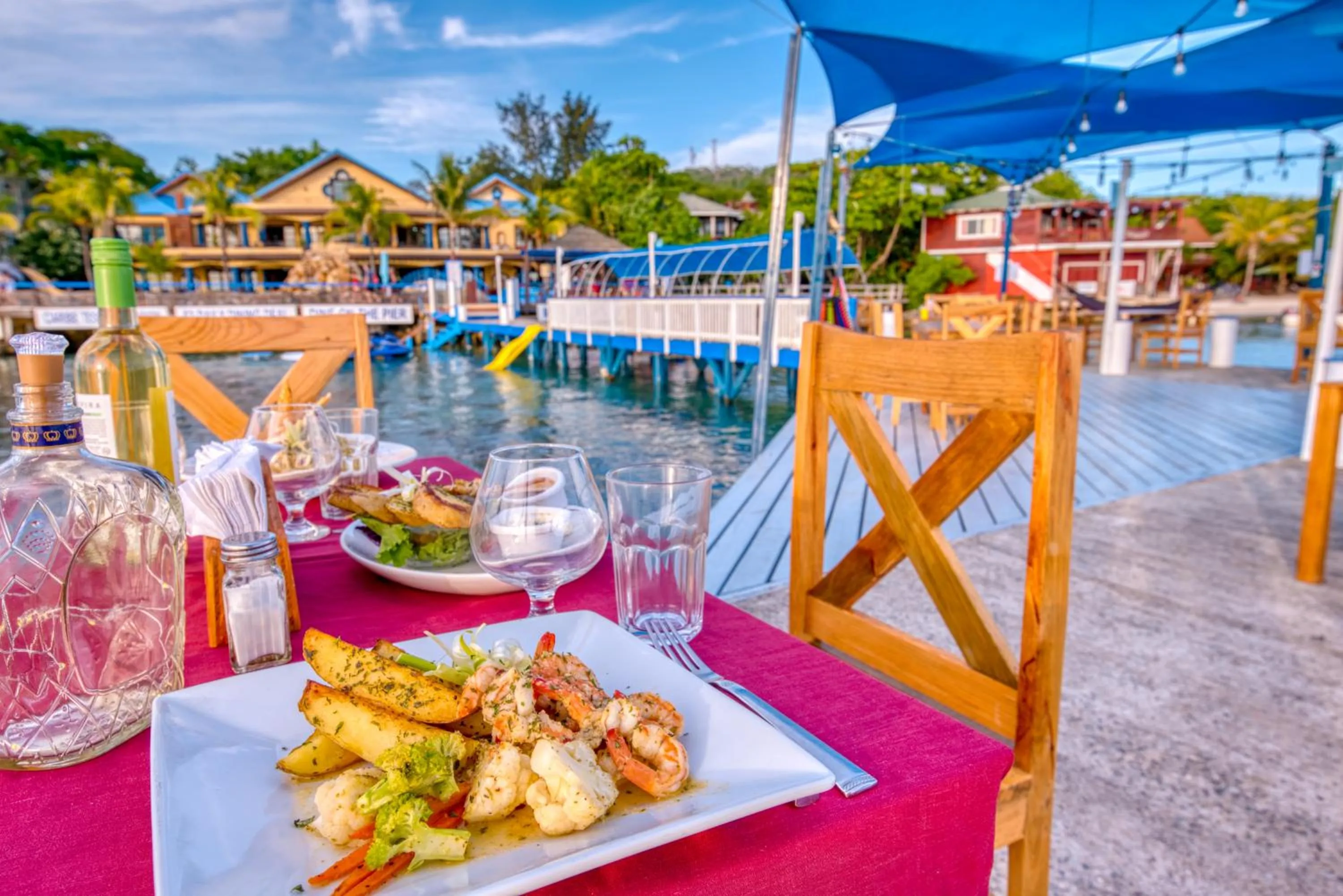 Restaurant/places to eat in Caribe Tesoro