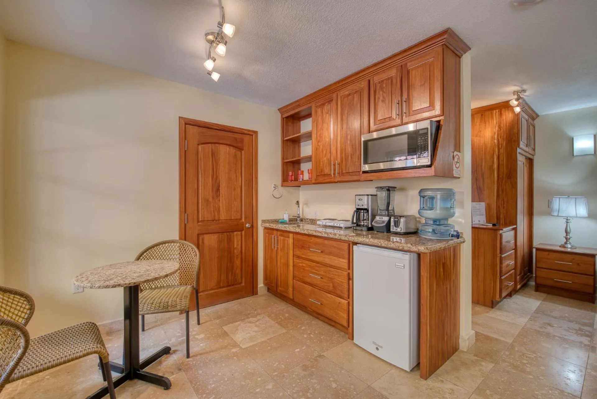 Kitchen or kitchenette in Caribe Tesoro