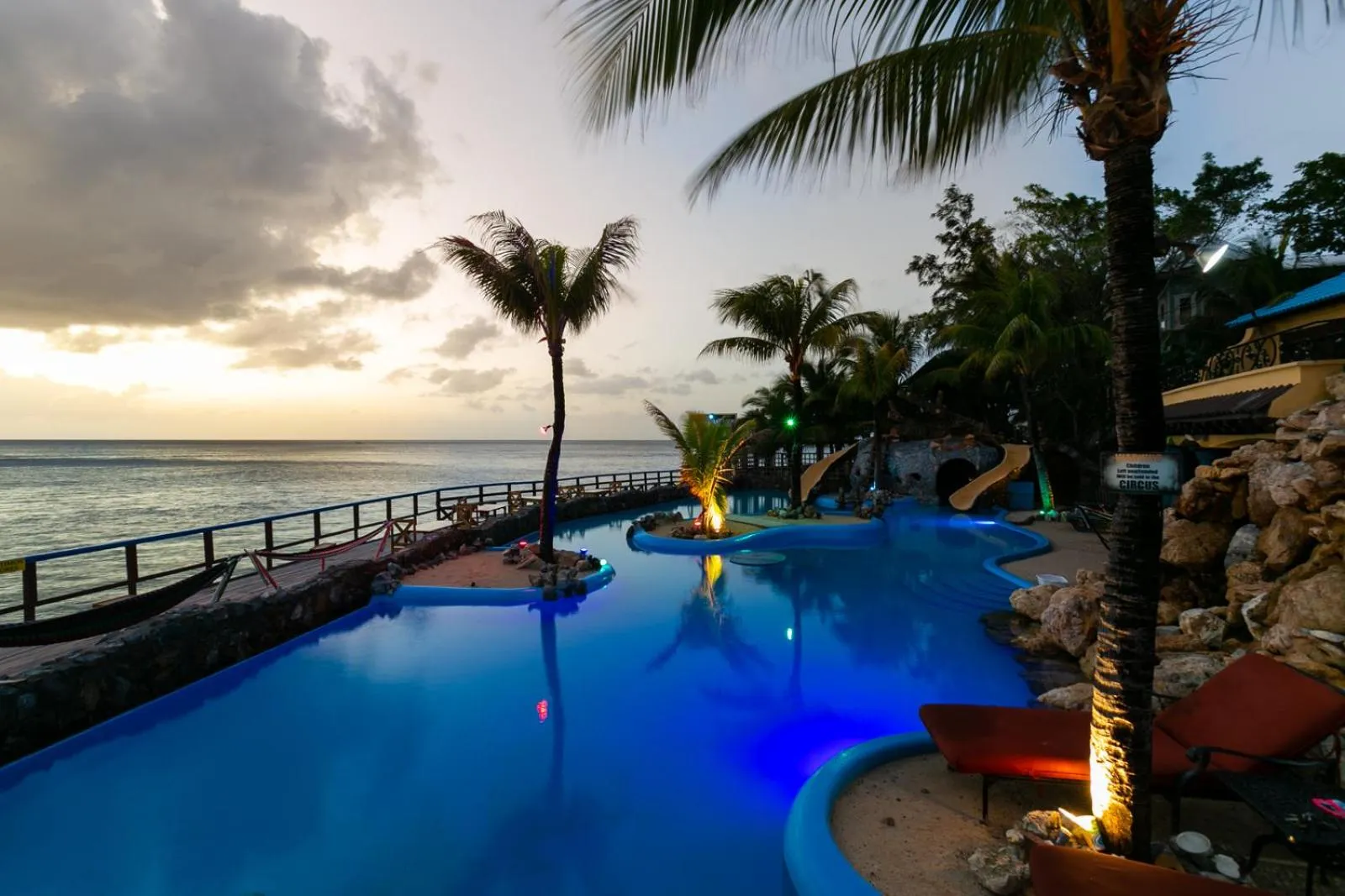 Pool view in Caribe Tesoro