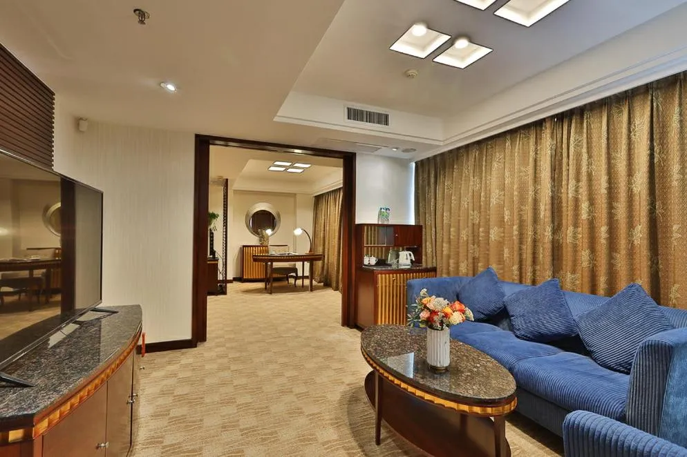 TV and multimedia in Shunde Grand View Hotel