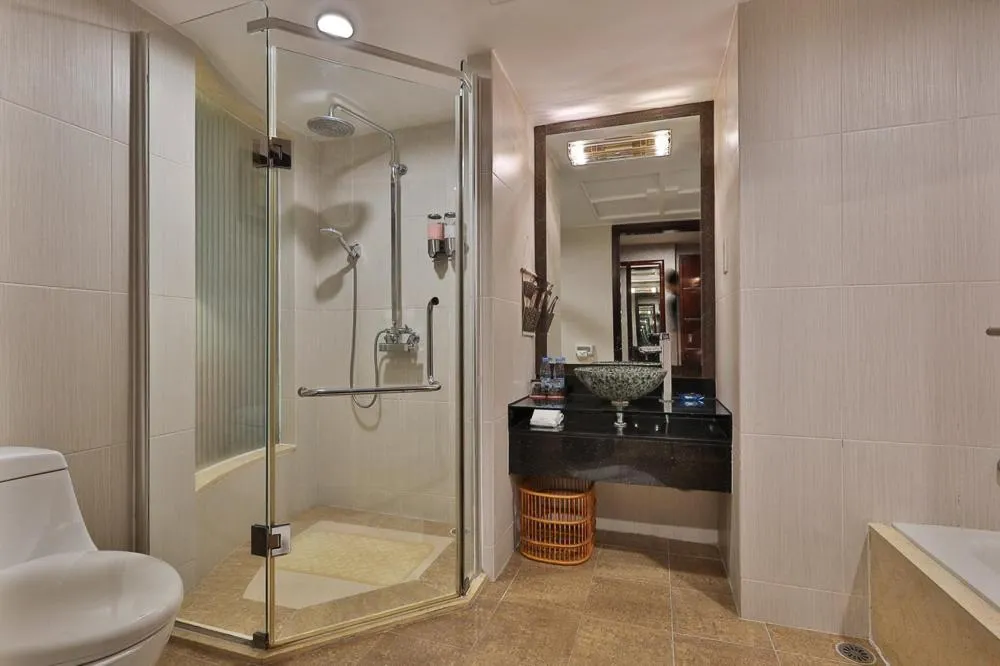Bathroom in Shunde Grand View Hotel