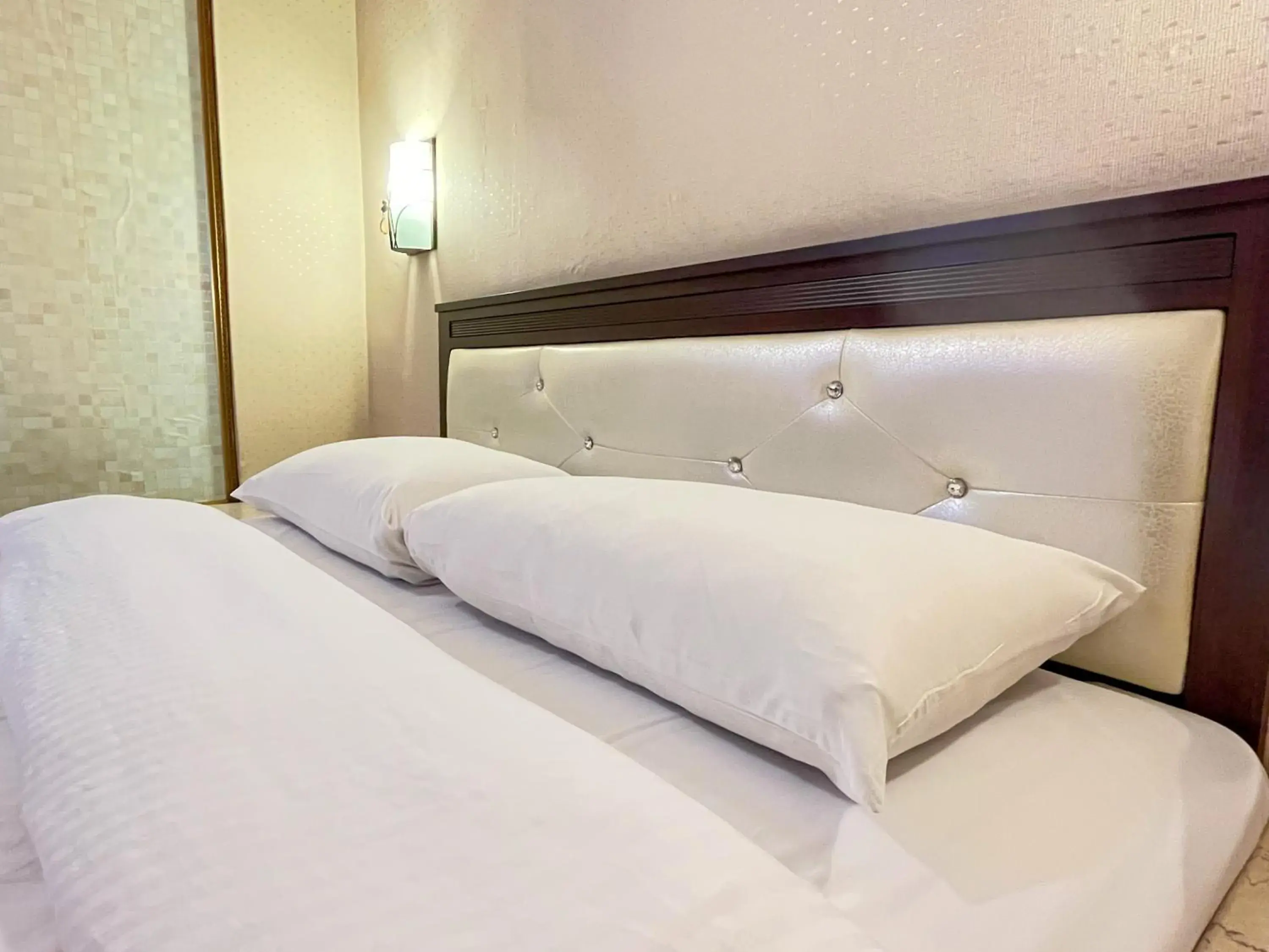 Bed in Spring Art Hotel Bed in Spring Art Hotel