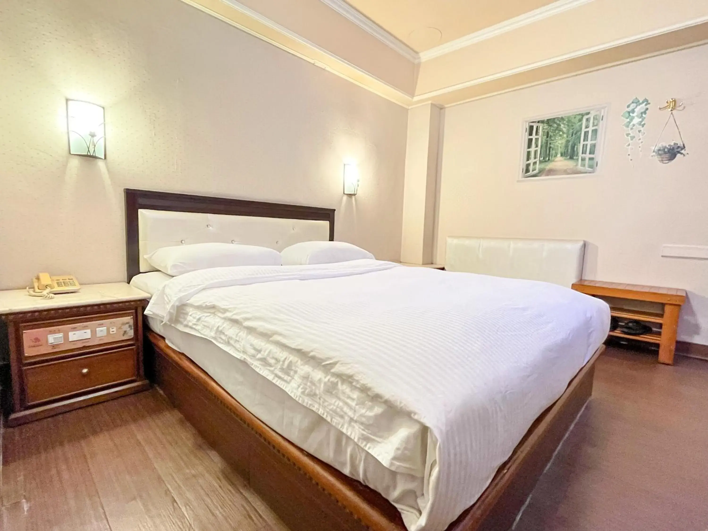 Bed in Spring Art Hotel Bed in Spring Art Hotel