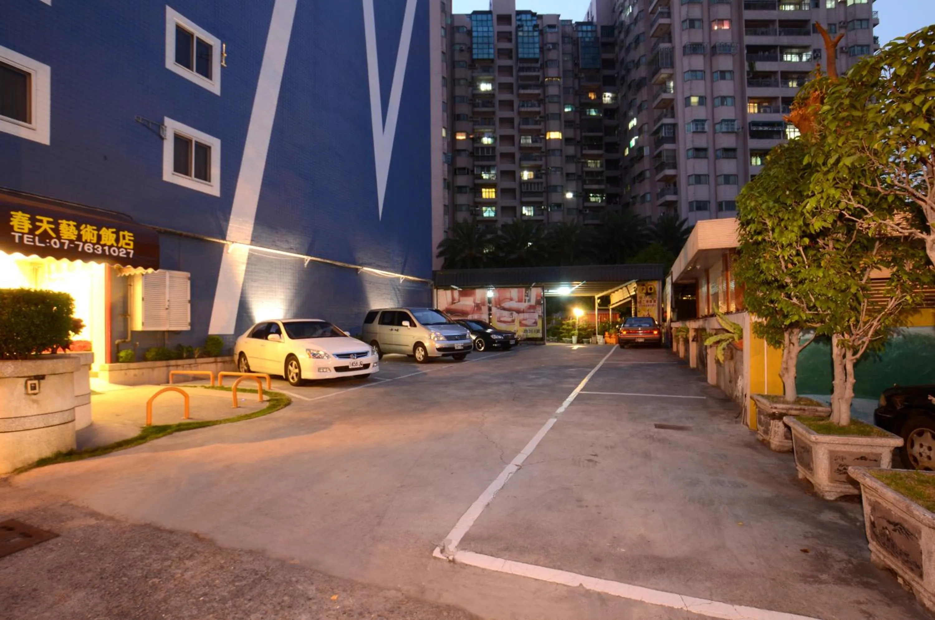 Area and facilities in Spring Art Hotel