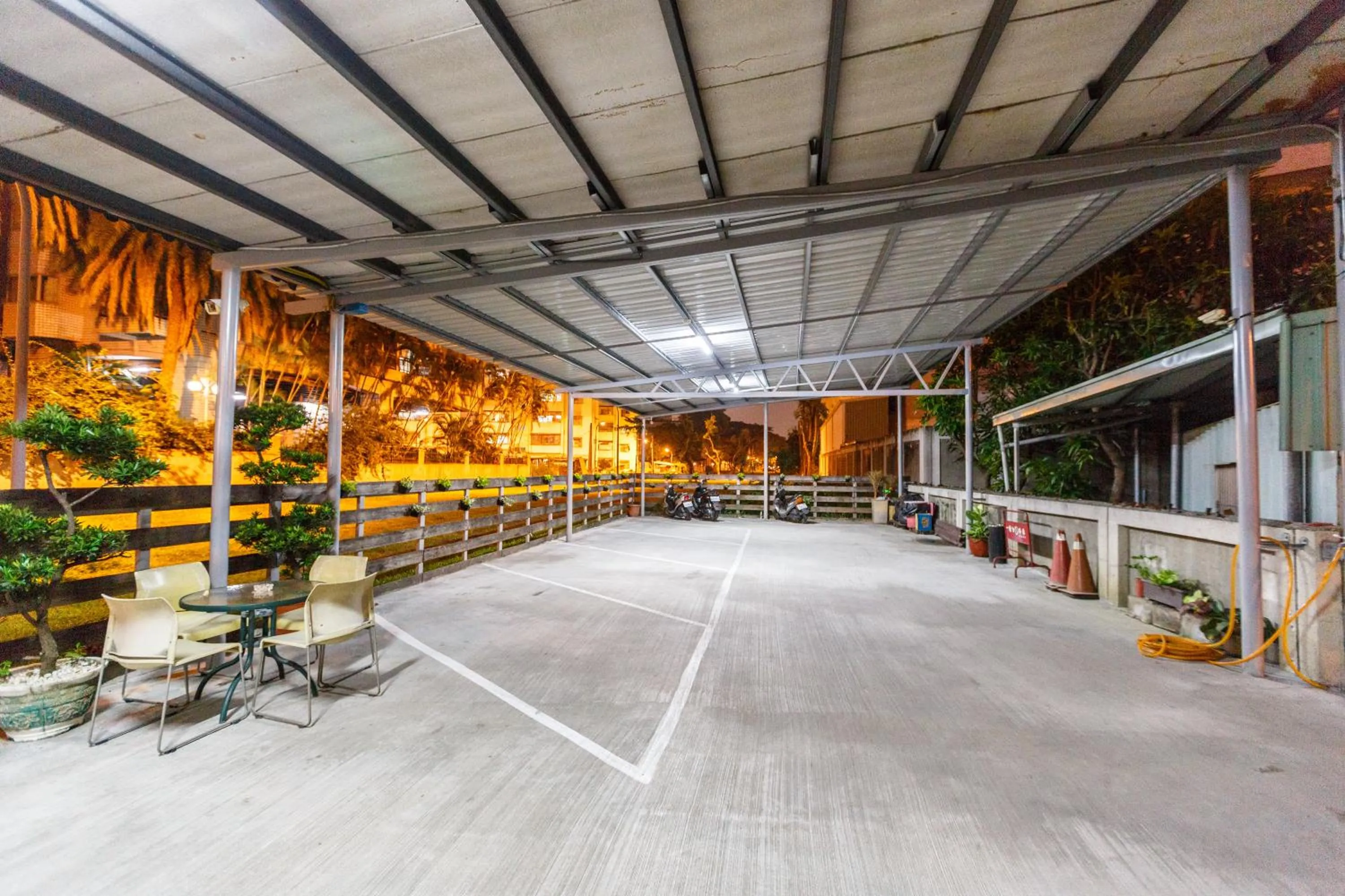 Area and facilities in Spring Art Hotel