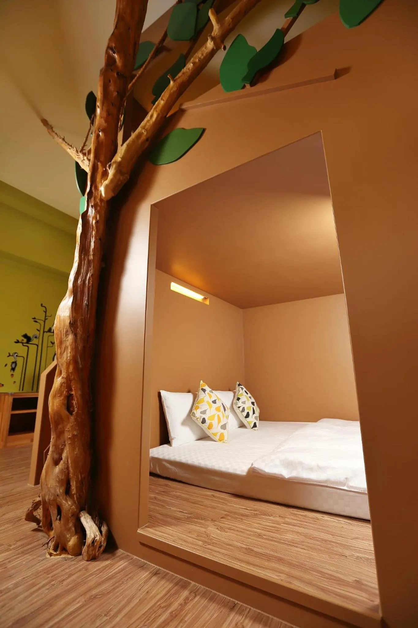 bunk bed, Bed in Green Resort