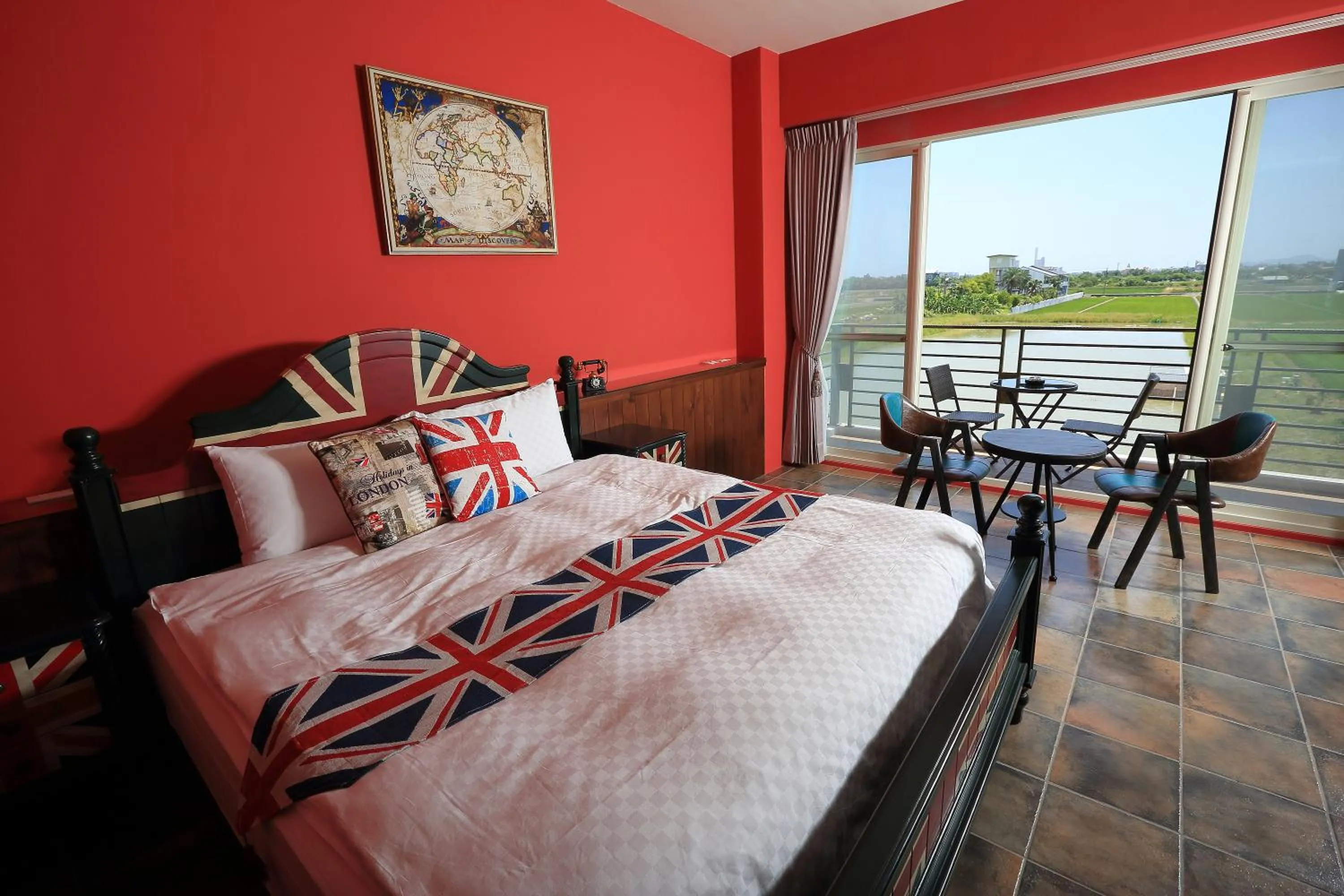 Photo of the whole room, Bed in Green Resort