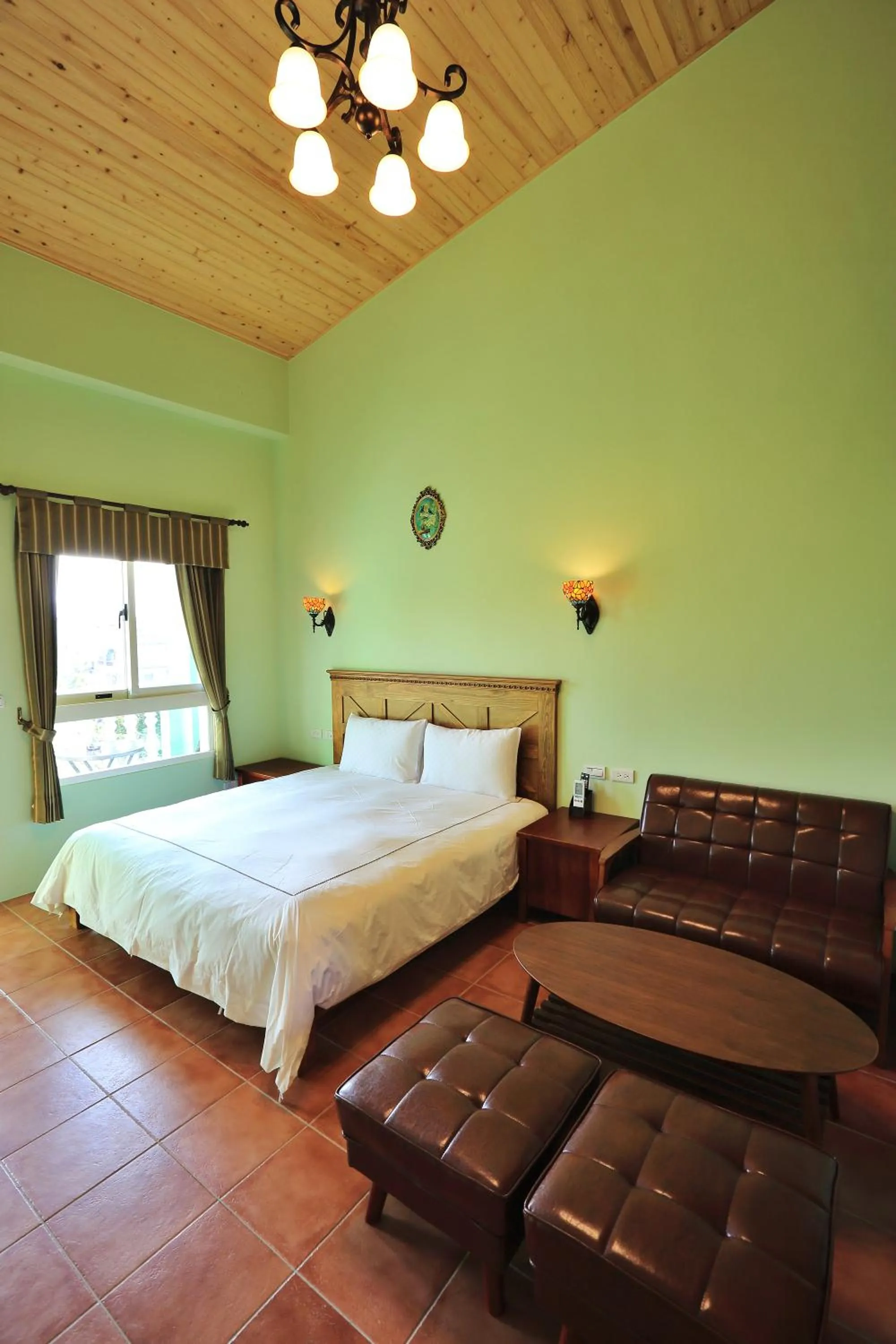 bunk bed, Bed in Green Resort