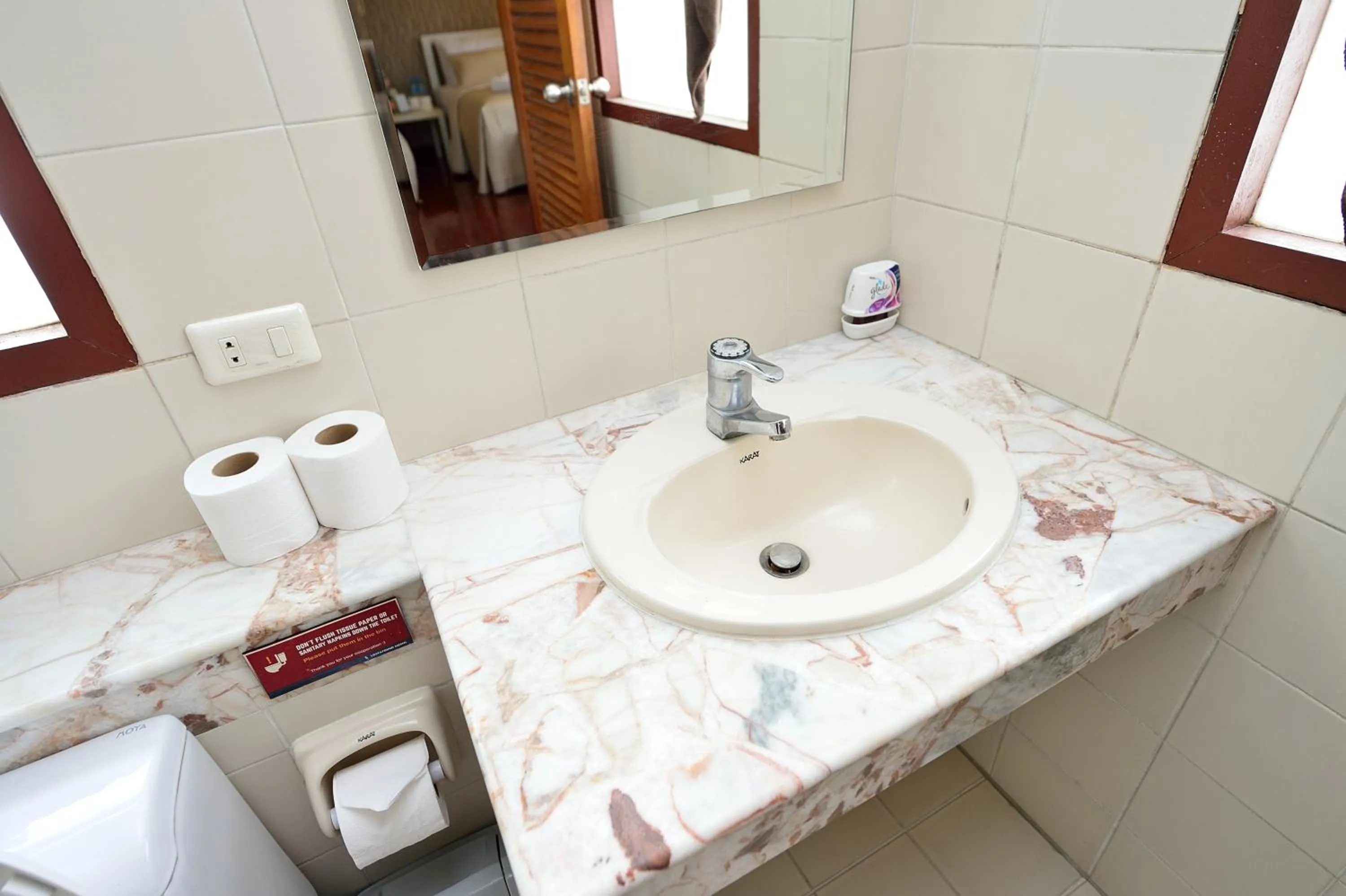 Bathroom in Lost and Found Hideaway