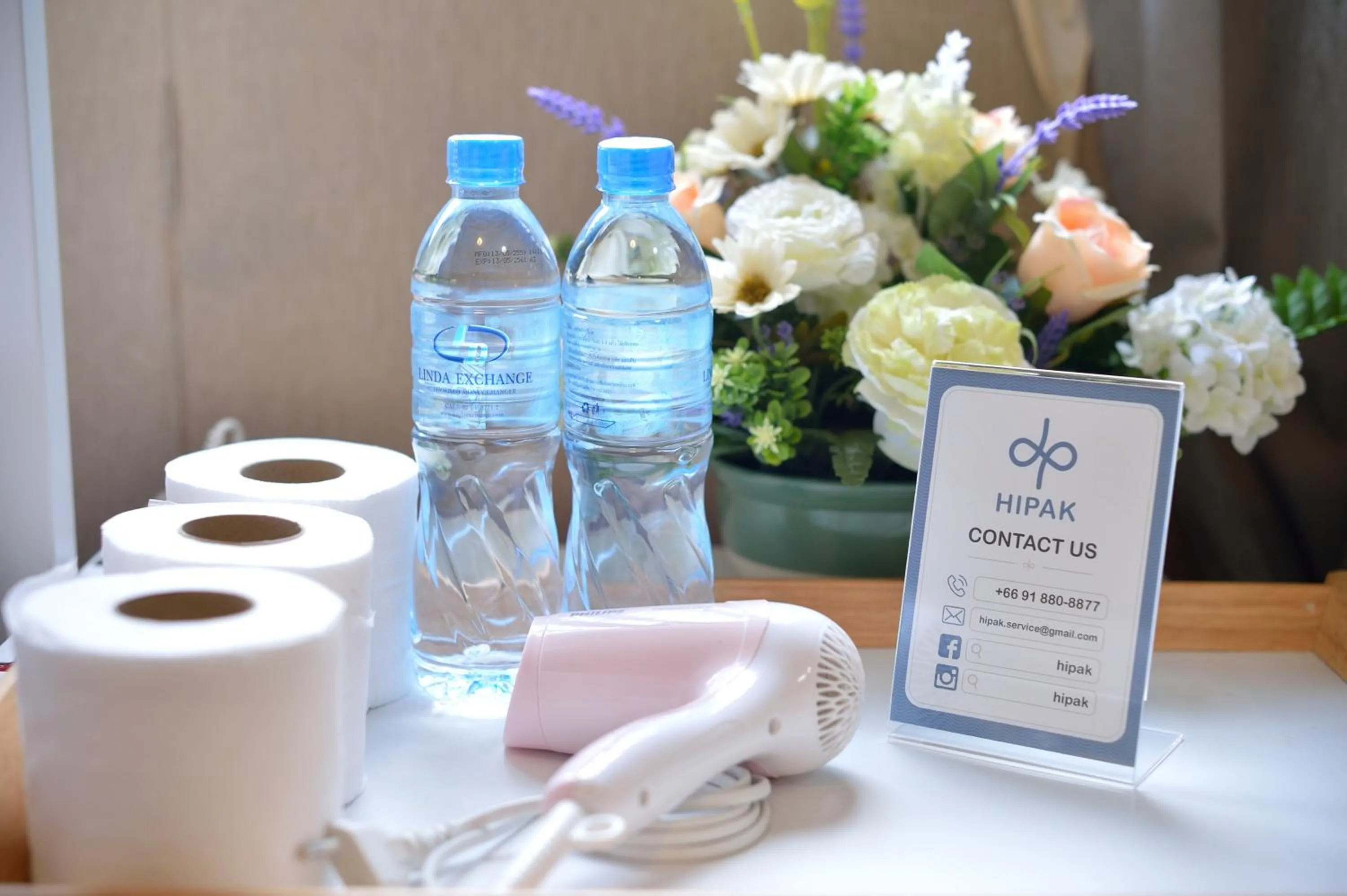 Coffee/tea facilities in Lost and Found Hideaway