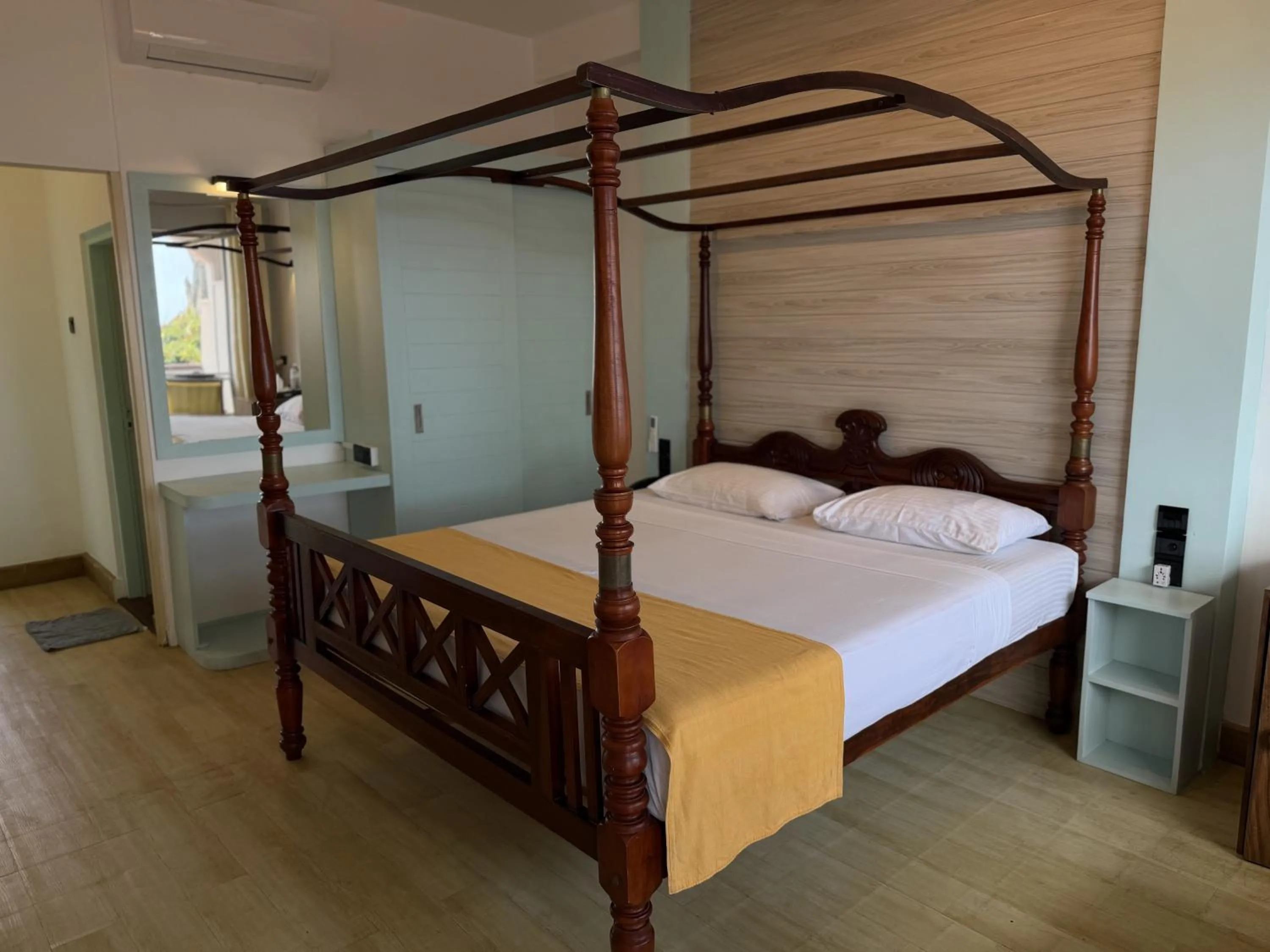 Bed in Sri Gemunu Beach Resort