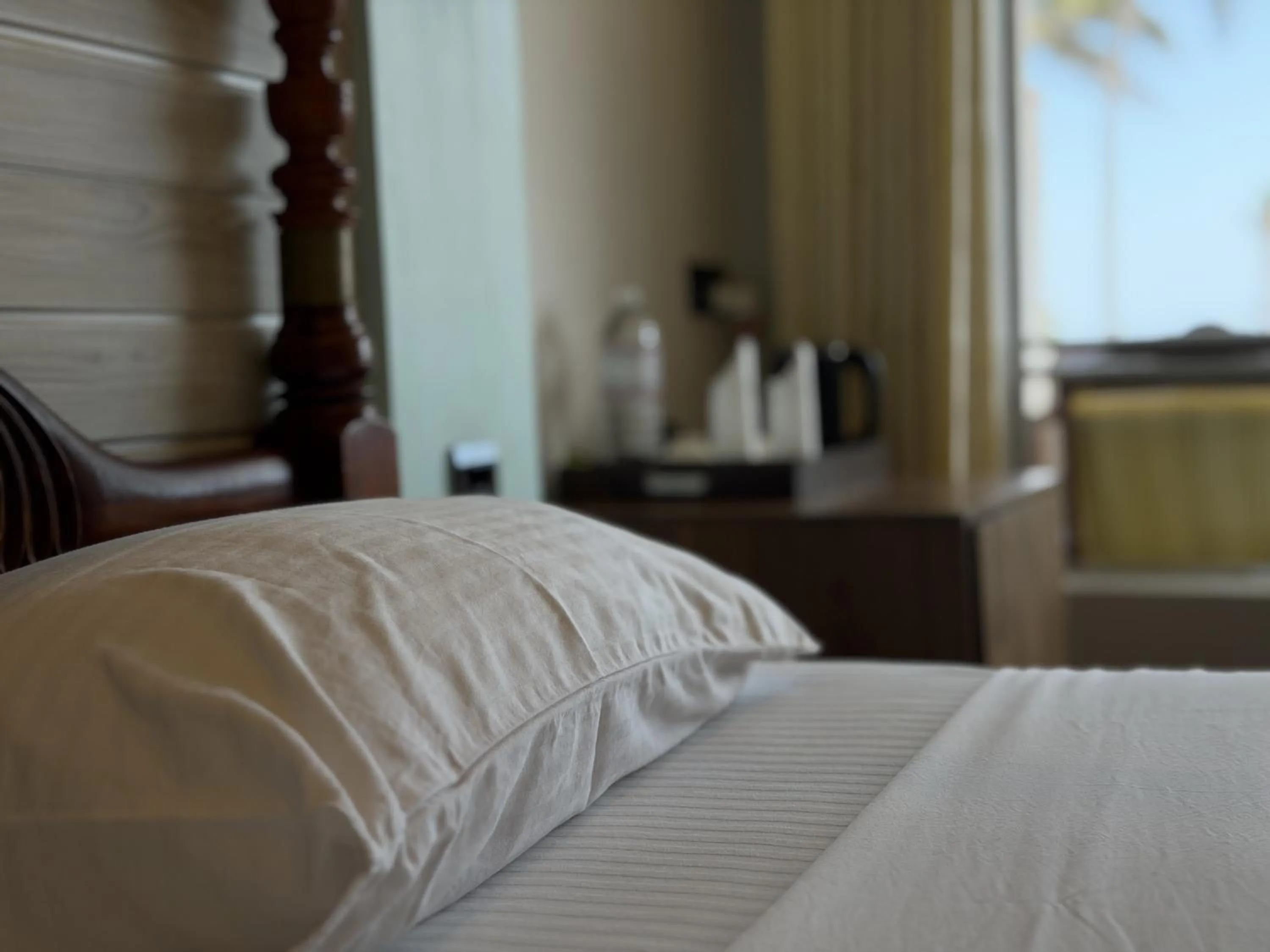 Bed in Sri Gemunu Beach Resort