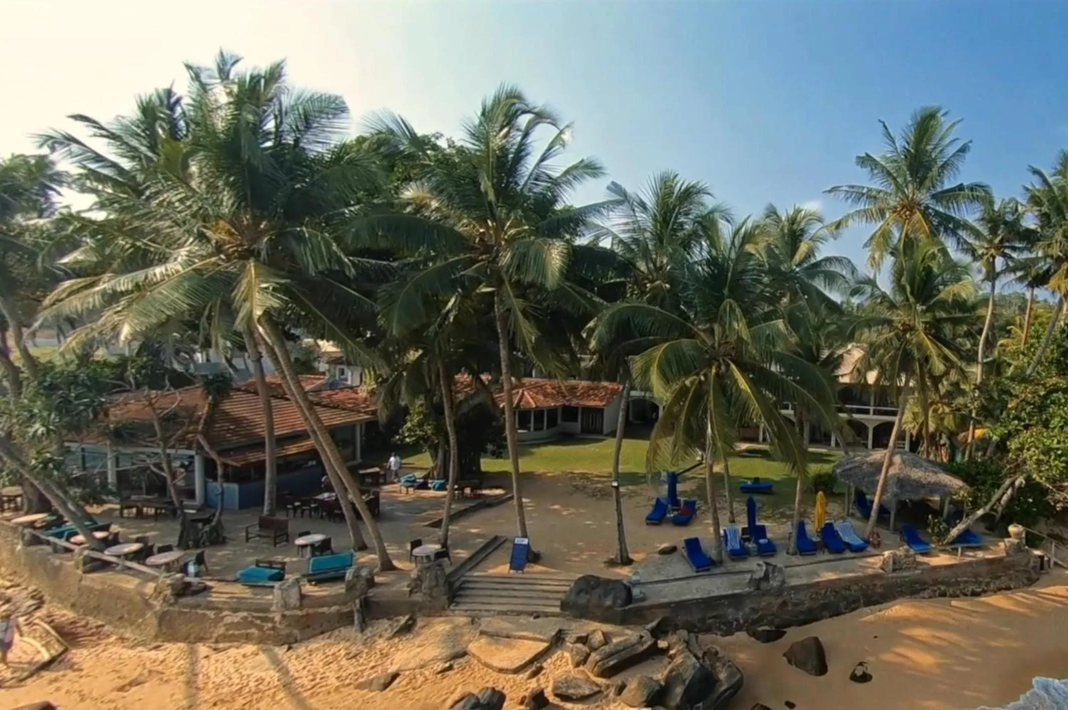 Day in Sri Gemunu Beach Resort