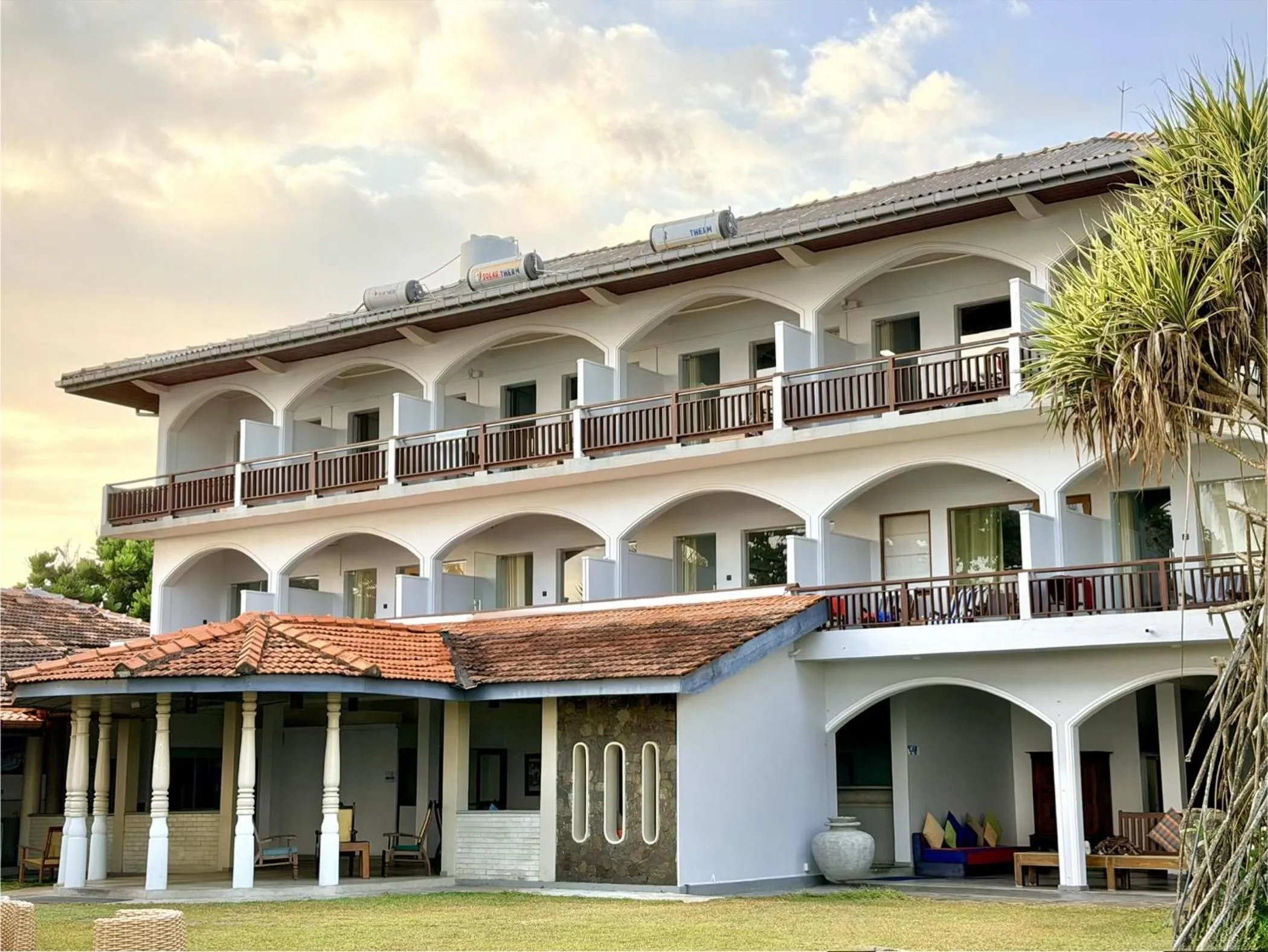 Property building in Sri Gemunu Beach Resort
