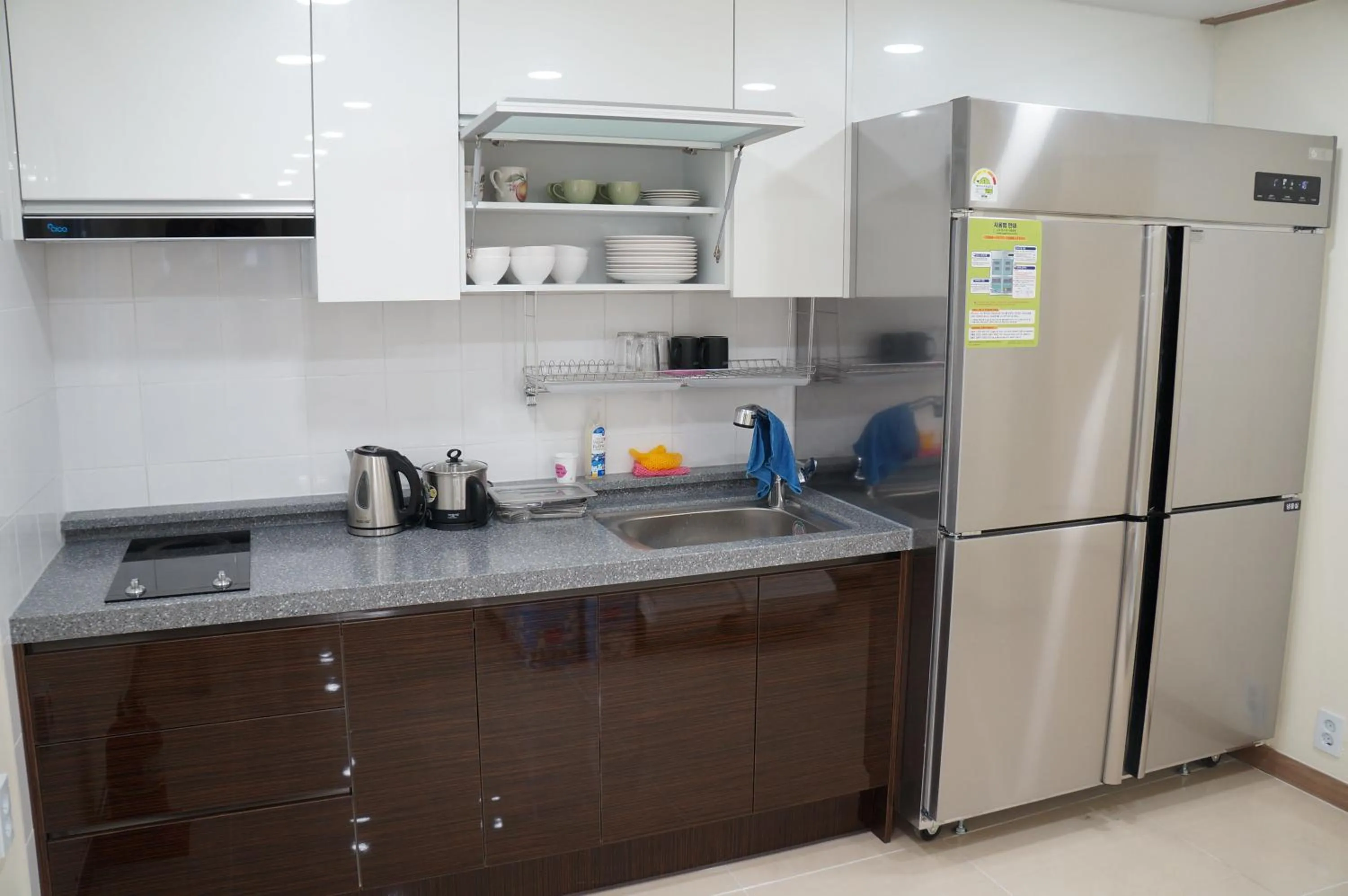 Kitchen or kitchenette in Namsan Gil House