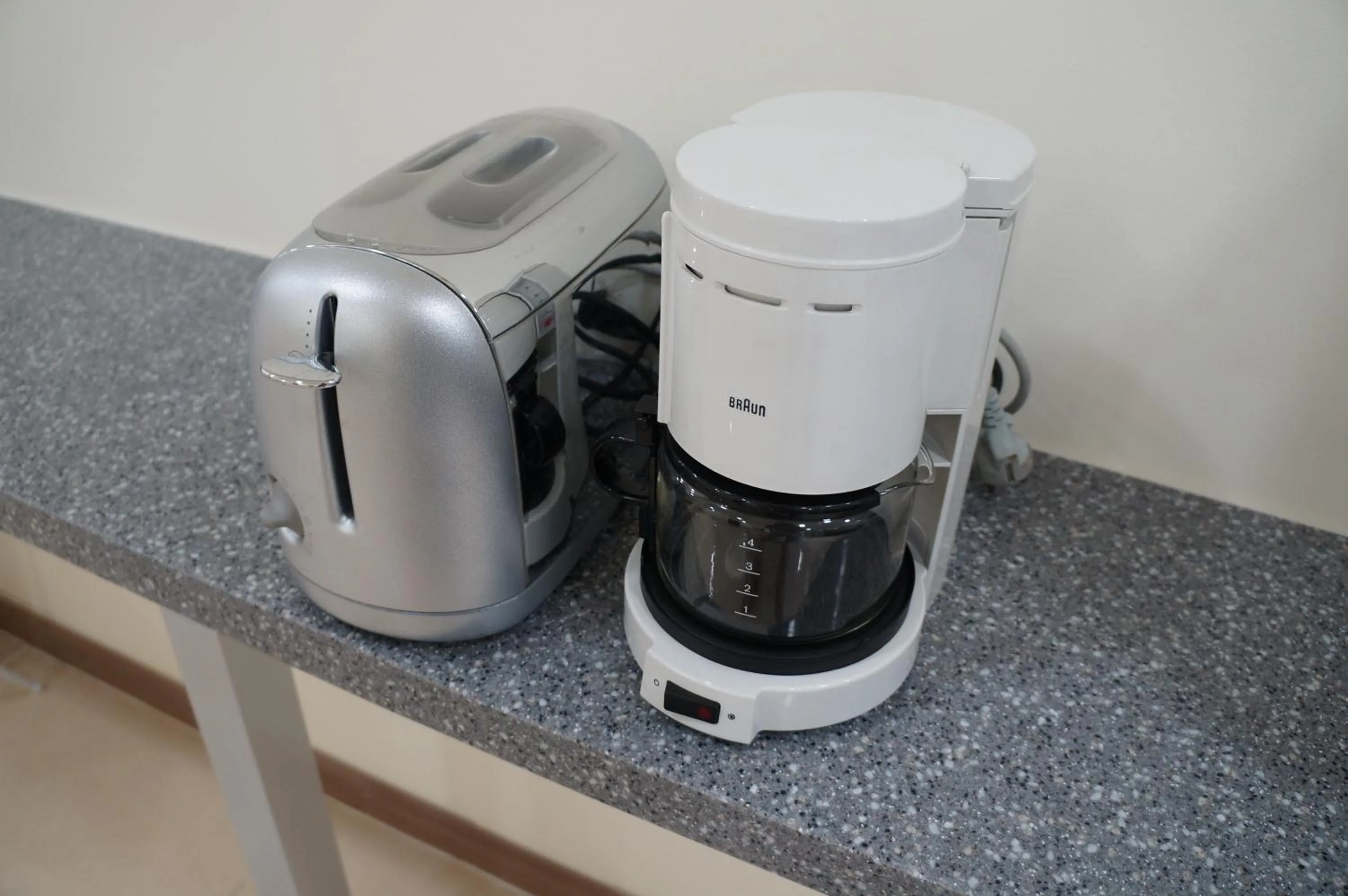 Communal lounge/ TV room in Namsan Gil House