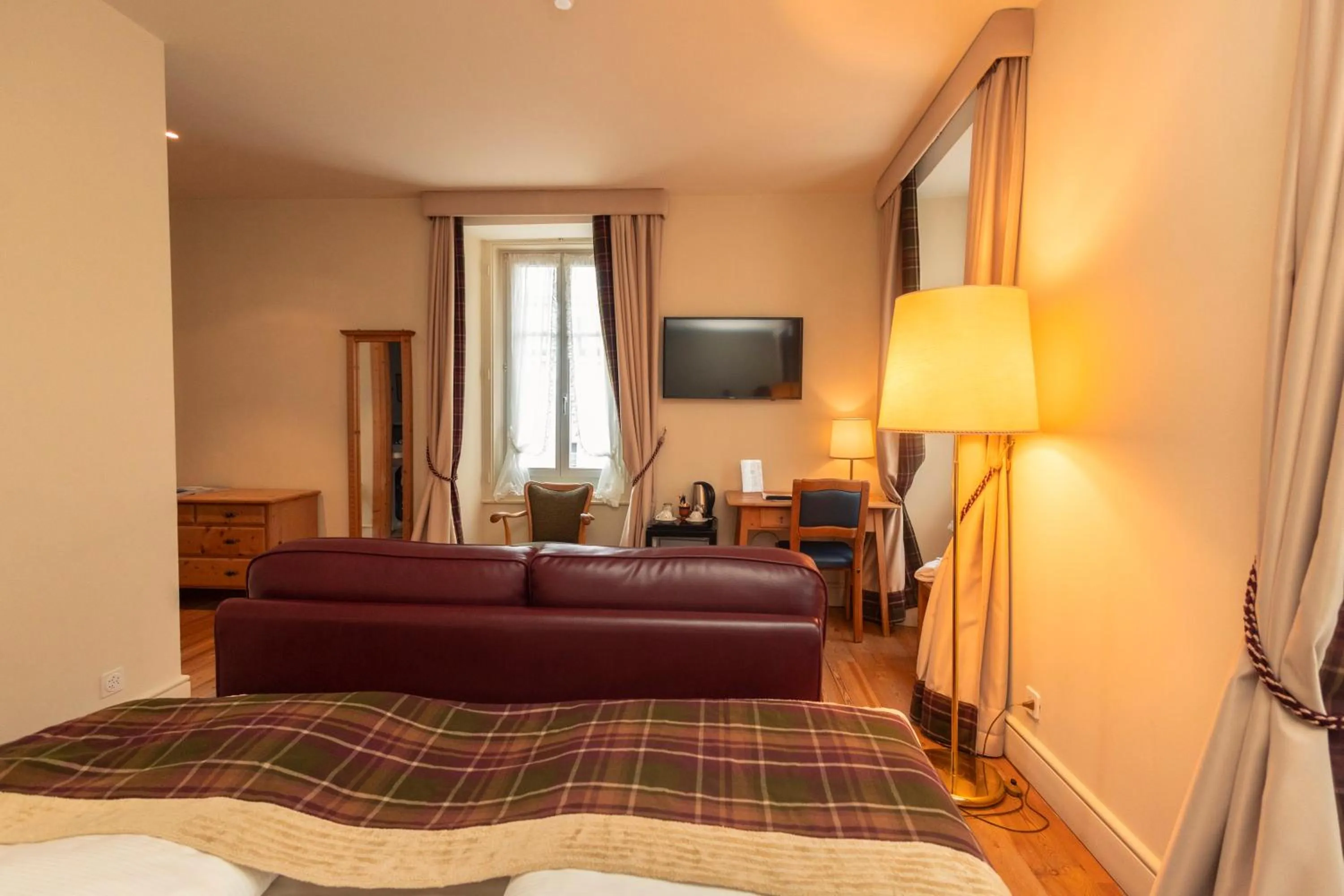 TV and multimedia in Hotel Bernina 1865 by Kleos Group Collection