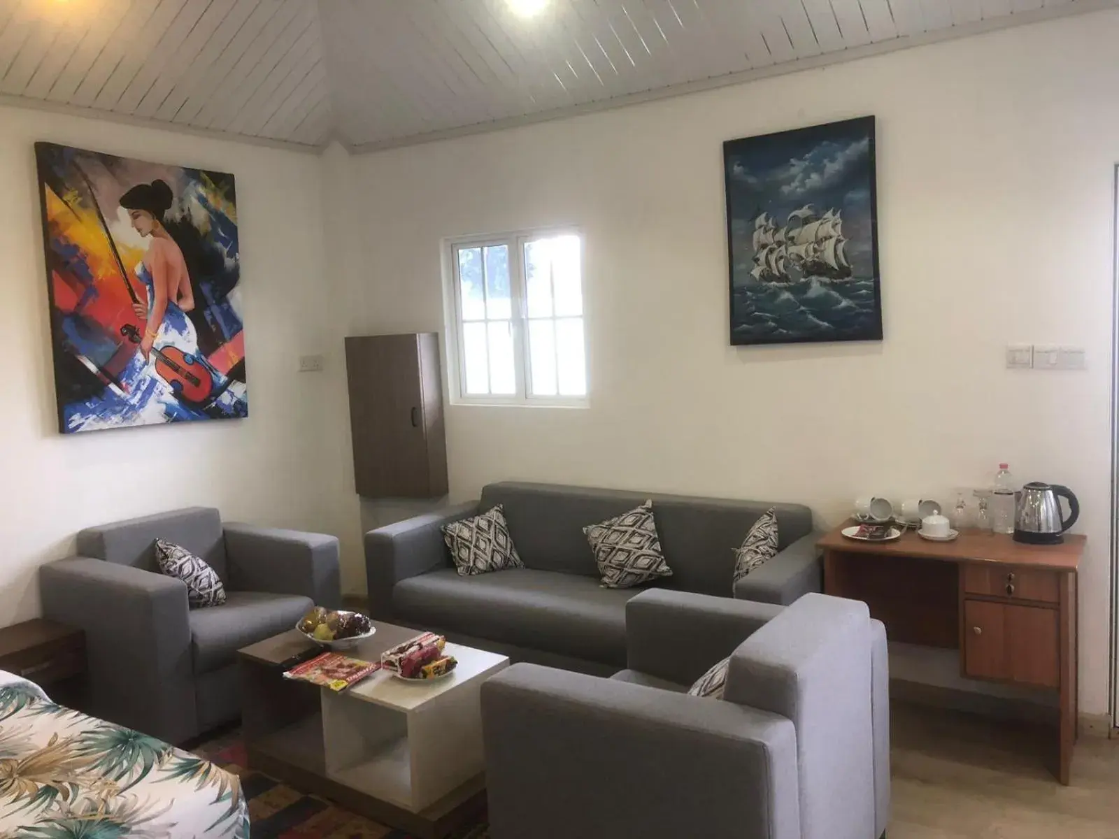 Living room in Panorama Green View Hotel Nuwara Eliya Living room in Panorama Green View Hotel Nuwara Eliya