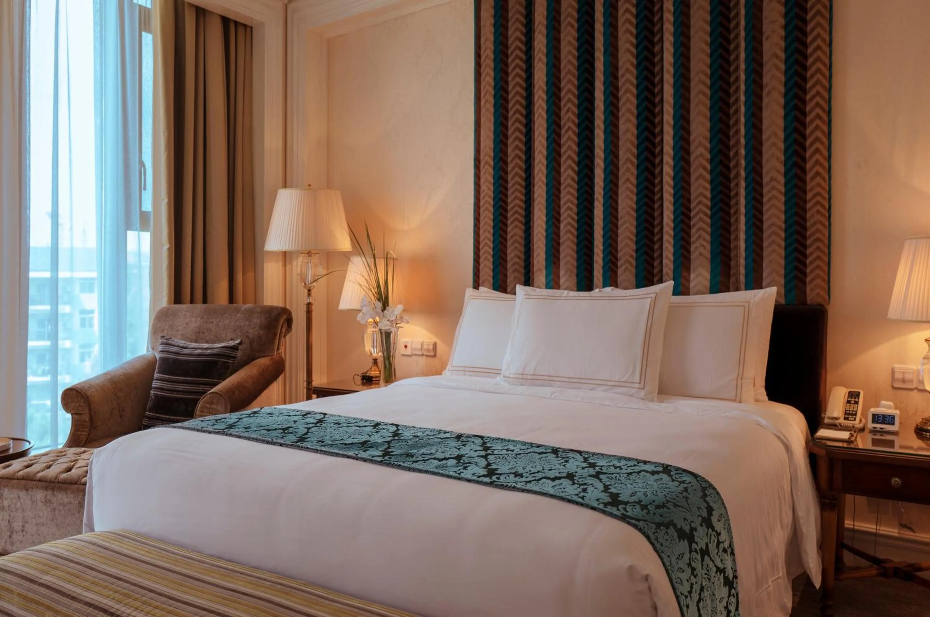 Bed in Royal Grace Hotel Optics Valley Wuhan