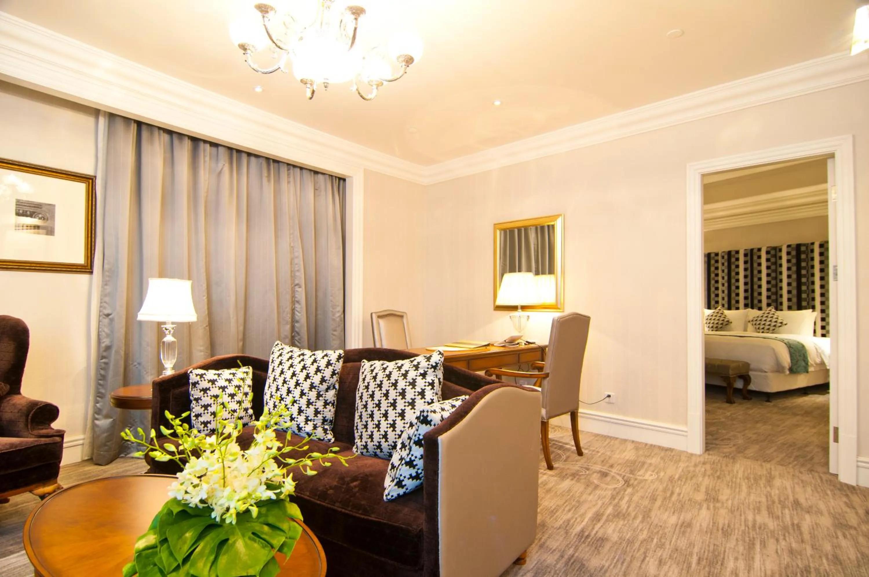 Living room, Bed in Royal Grace Hotel Optics Valley Wuhan