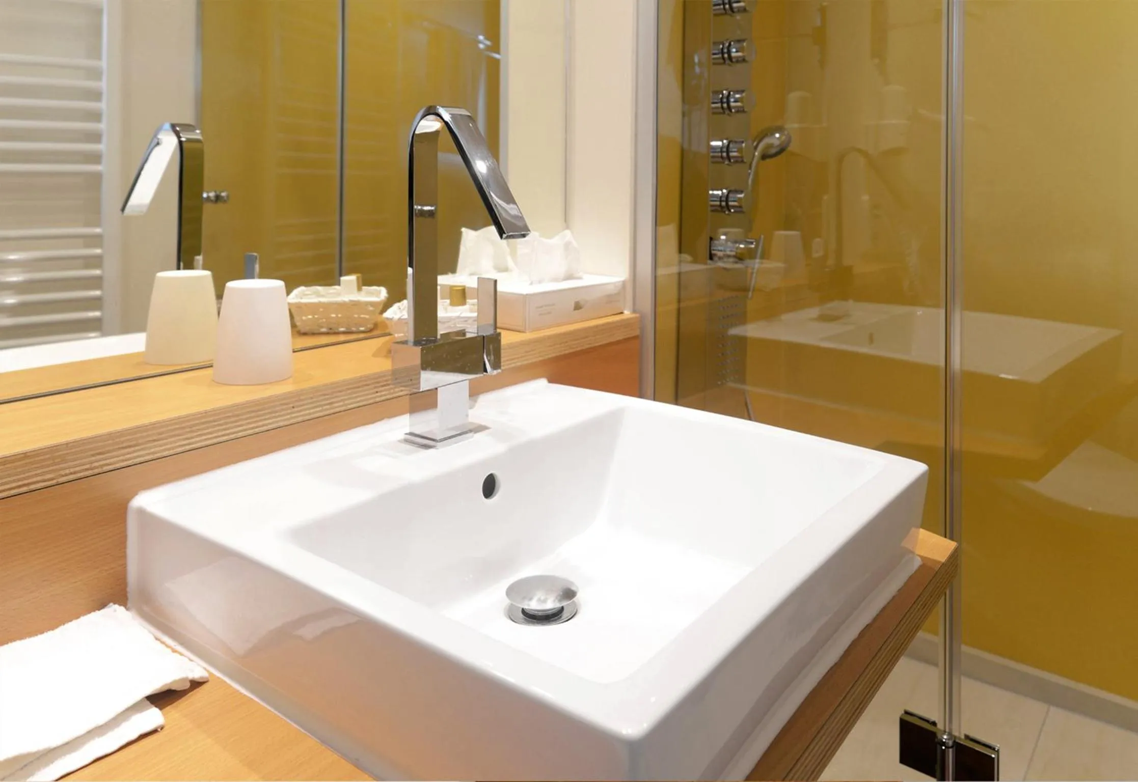 Shower in Hotel Bayerisch Meran