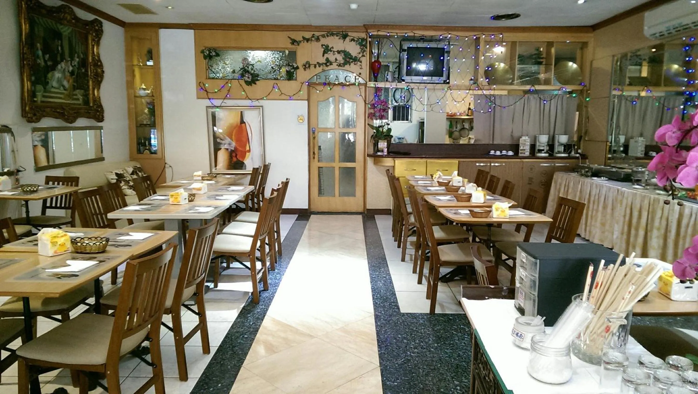Restaurant/places to eat in Berkeley Business Hotel Zhongzheng