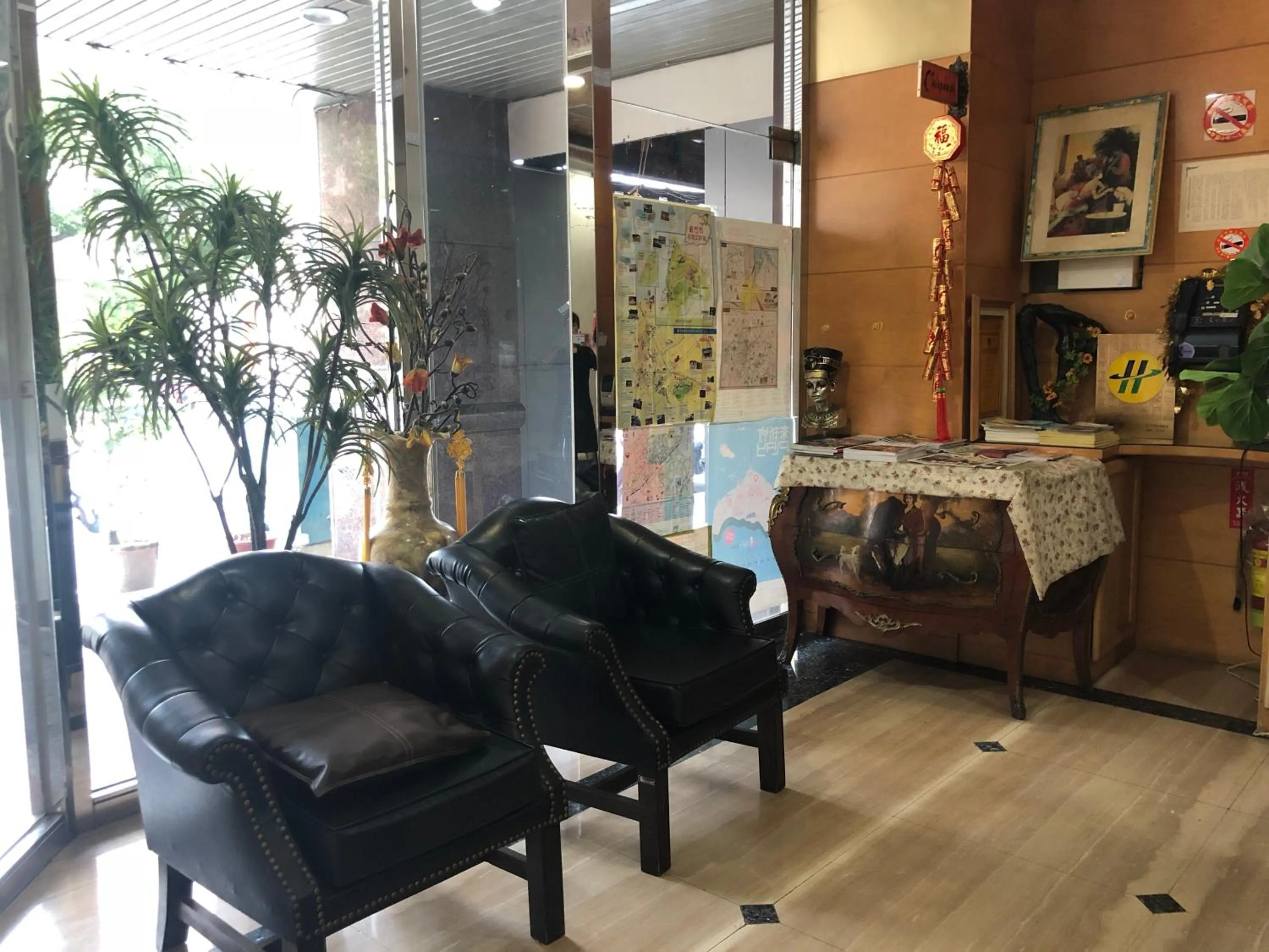 Area and facilities in Berkeley Business Hotel Zhongzheng