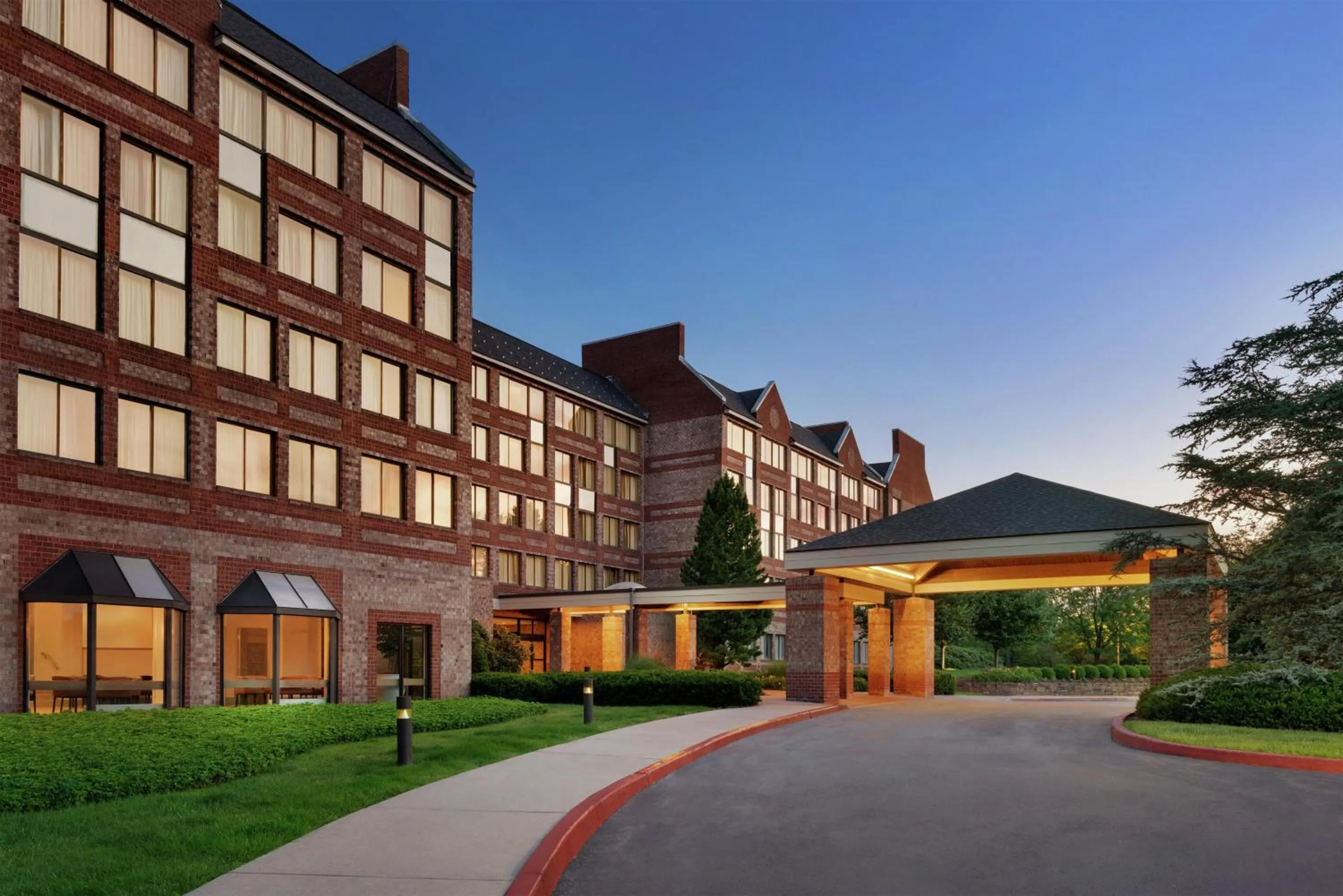 Property building in Embassy Suites by Hilton Philadelphia Valley Forge