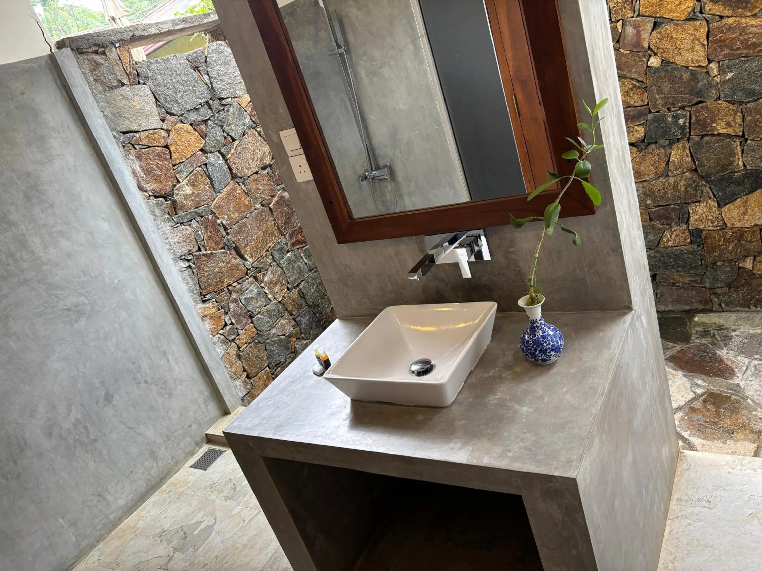 Bathroom in Eliyanth Udawalawe