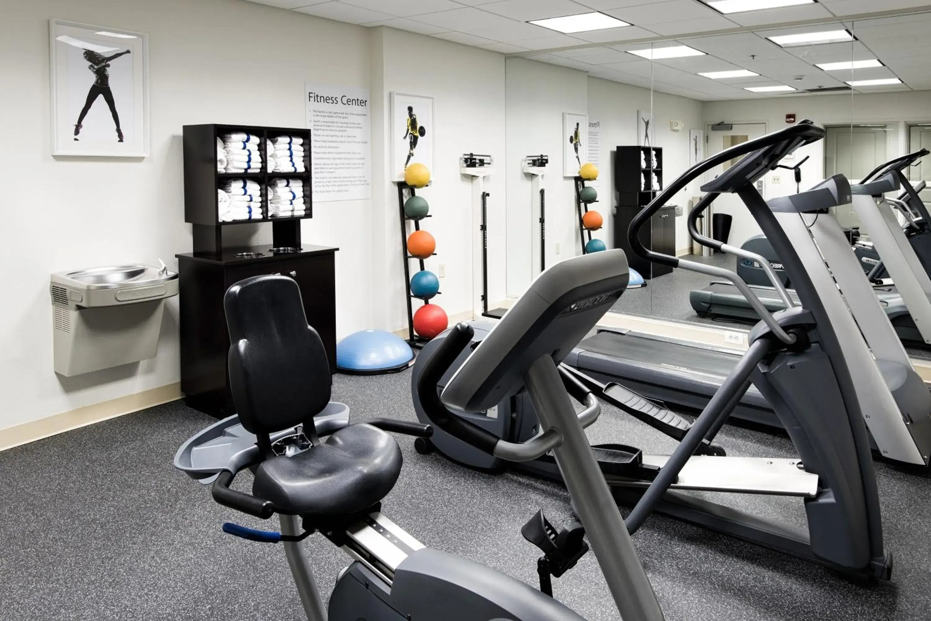 Fitness centre/facilities in Holiday Inn Express & Suites East Wichita I-35 Andover by IHG Fitness centre/facilities in Holiday Inn Express & Suites East Wichita I-35 Andover by IHG
