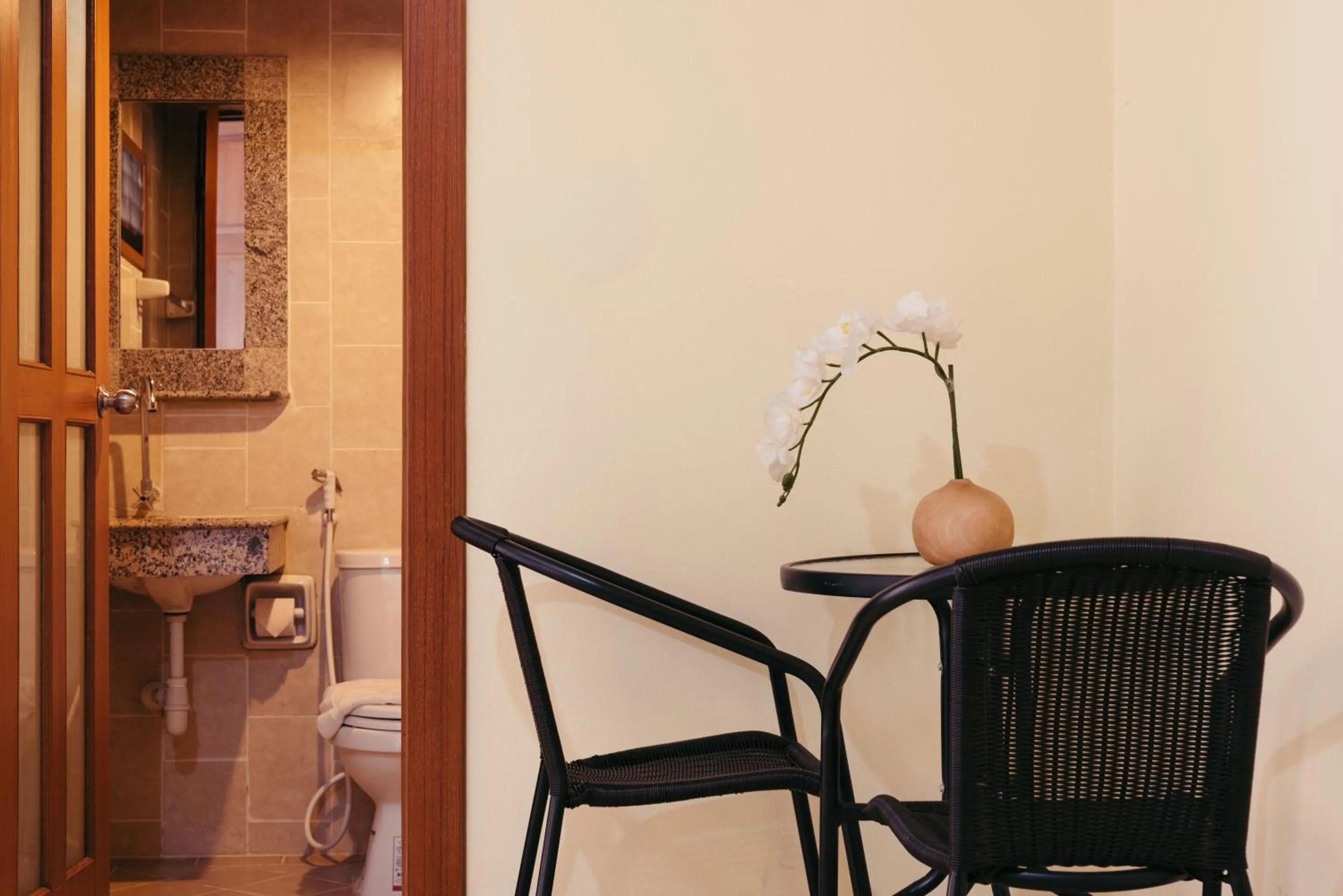 Dining area in Link Mansion