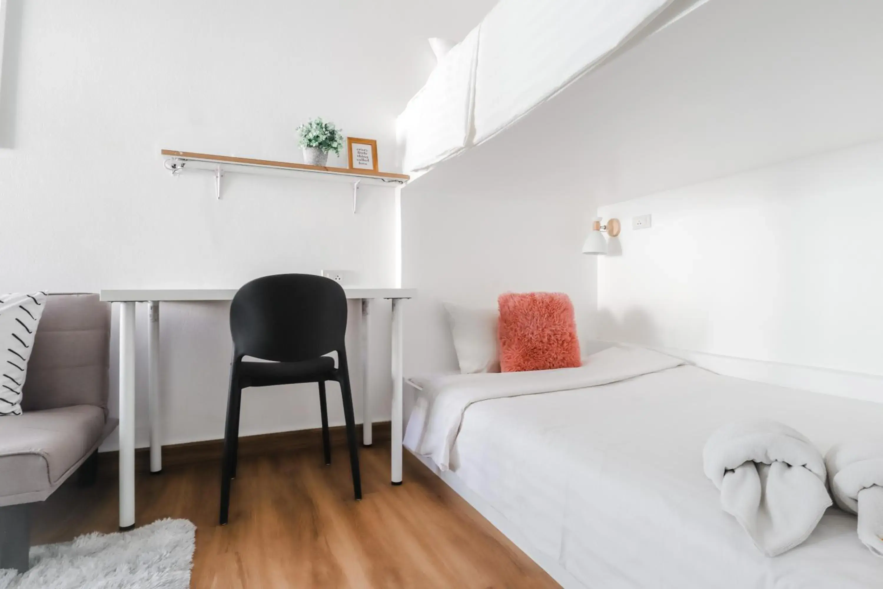 Seating area, Bed in Link Mansion Seating area, Bed in Link Mansion