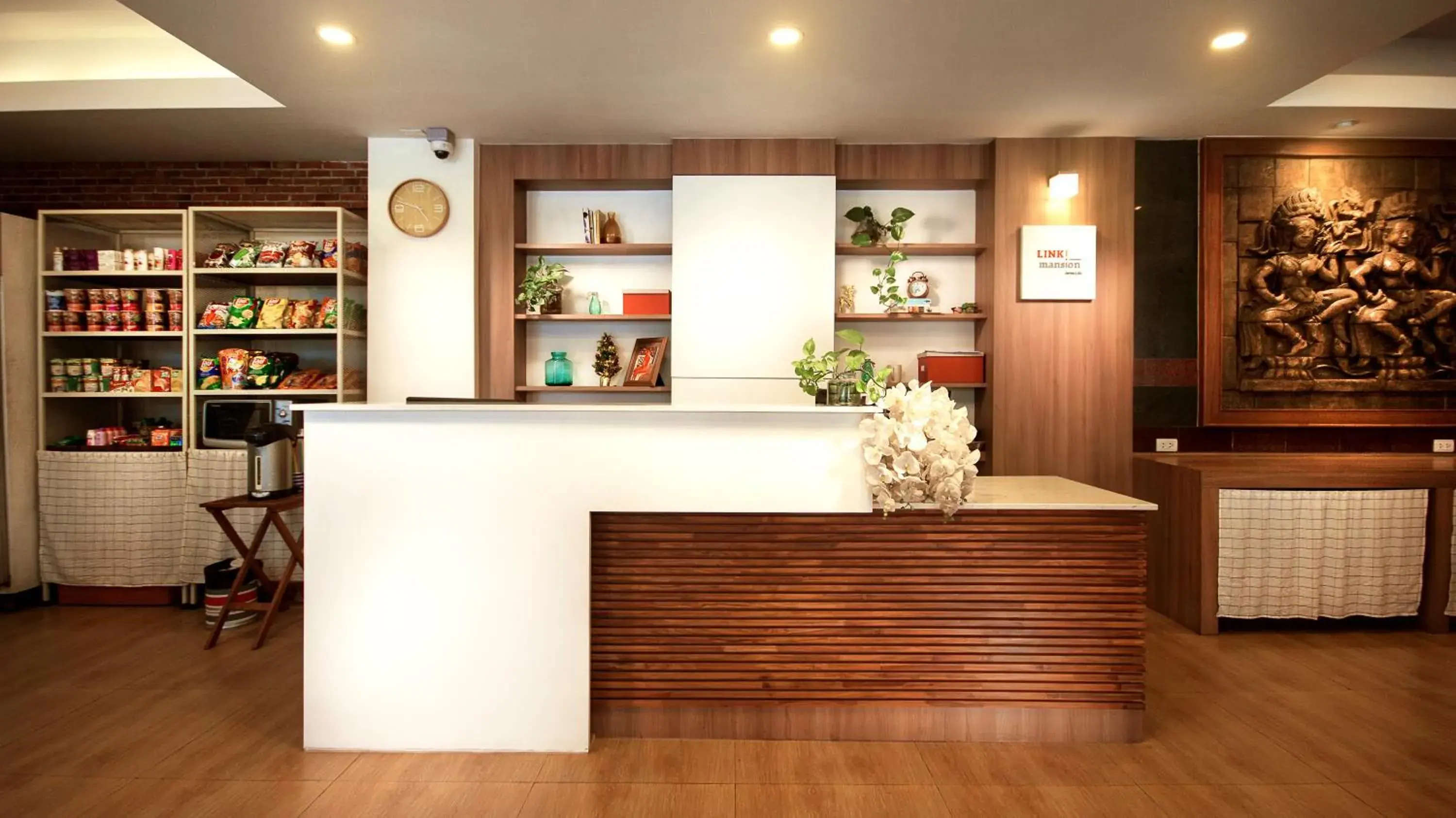 Restaurant/places to eat in Link Mansion Restaurant/places to eat in Link Mansion