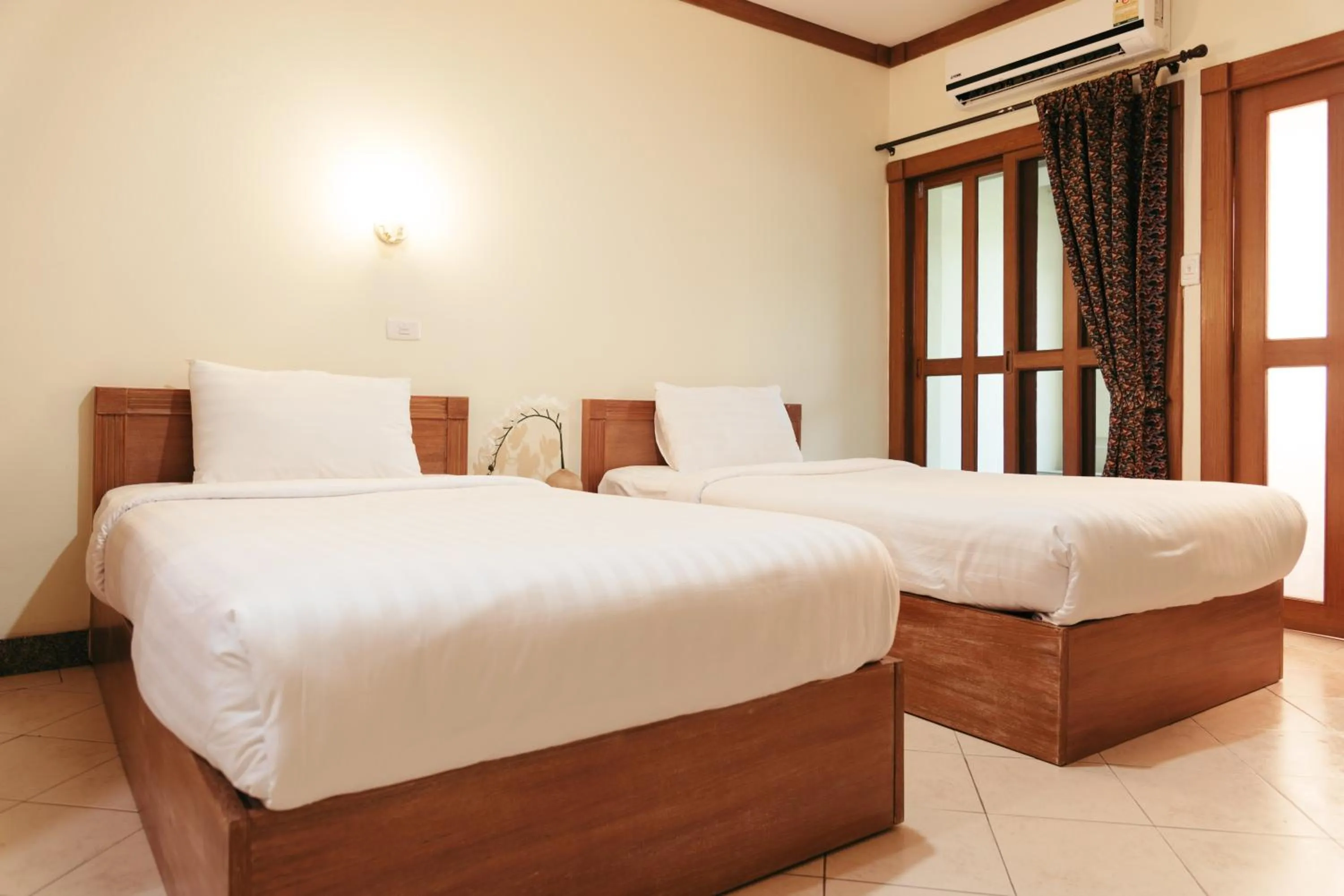 Bedroom, Bed in Link Mansion